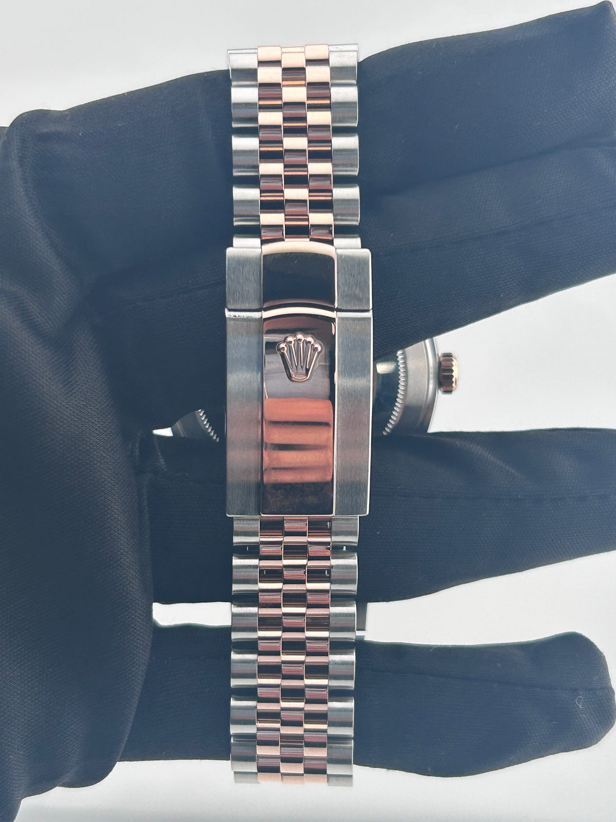 Rolex Datejust 41 Sundust Index Dial on Jubilee Ref. 126331 Card — view 4