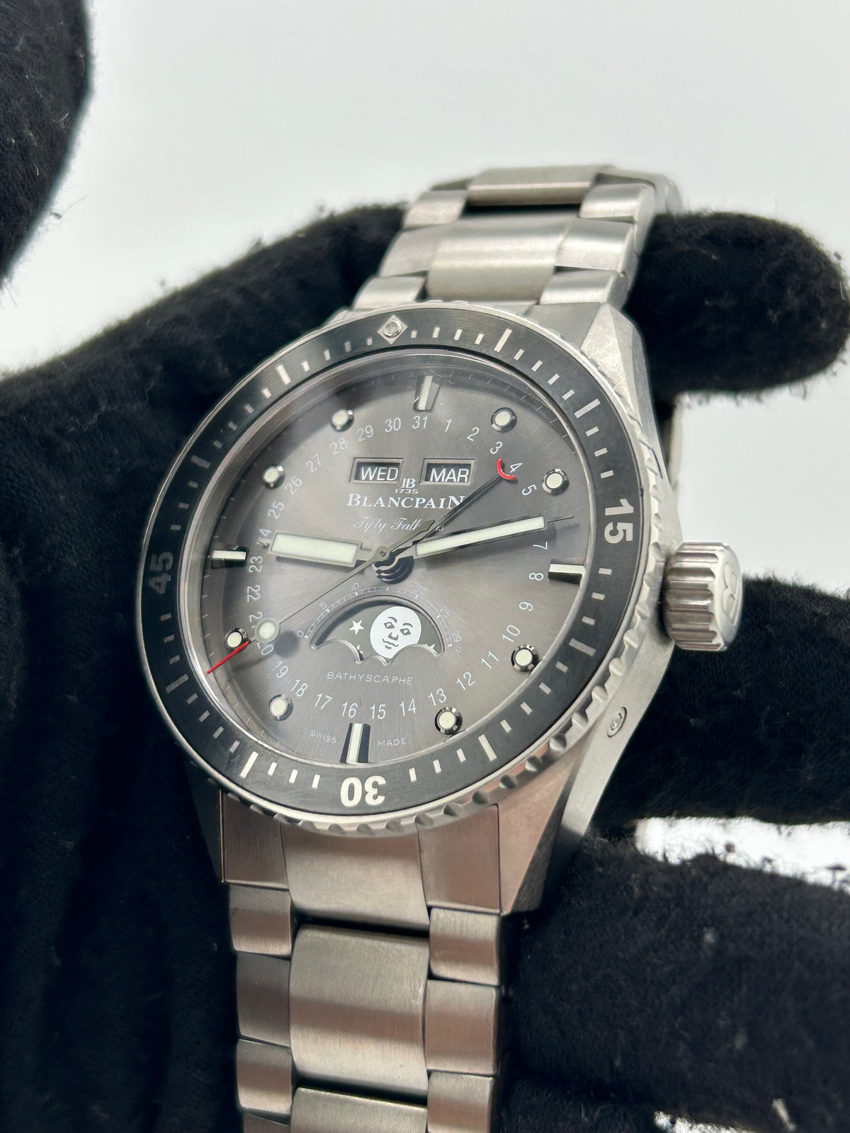 Blancpain Fifty Fathoms Bathyscaphe Quanti√®me Complet Phases de Lune Grey Meteor Dial on Titanium Ref. 5054121098S Complete 2024 — view 3