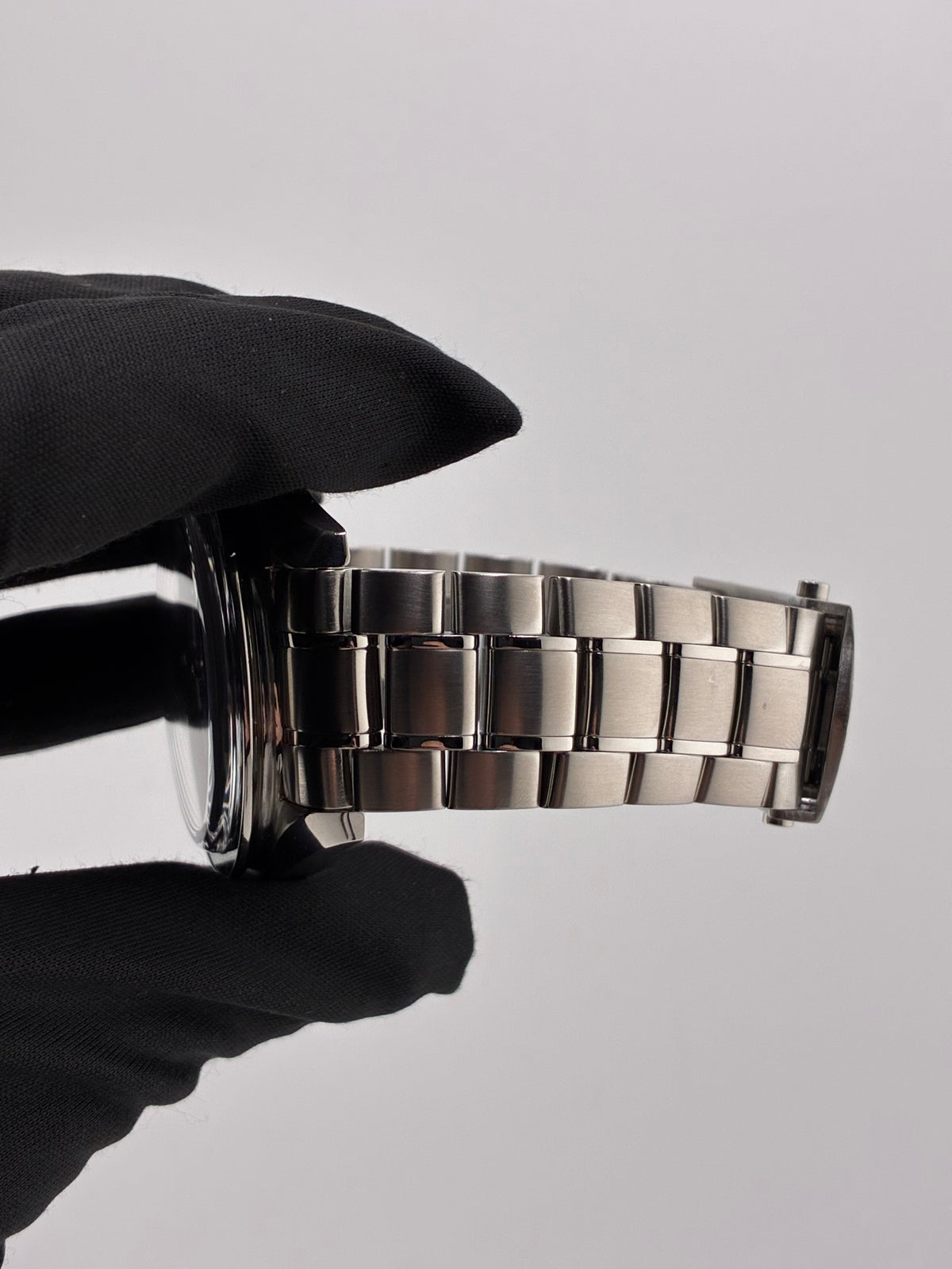 Omega Speedmaster Black Dial on Stainless Steel Bracelet Ref. 3507.51 — view 5
