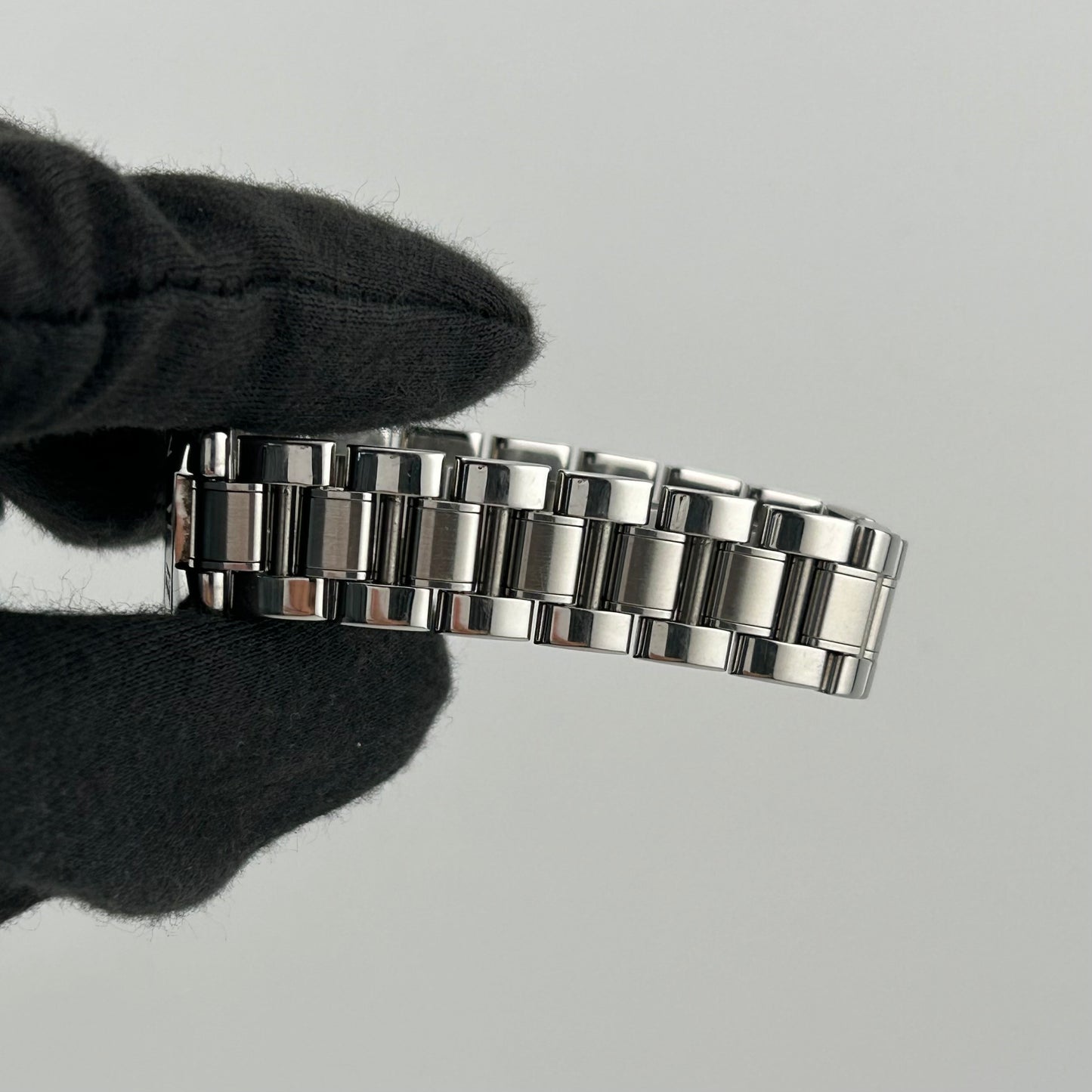 Cartier 21 Must de Cartier Silver Dial on Stainless Steel Bracelet Ref. 1340 — view 4