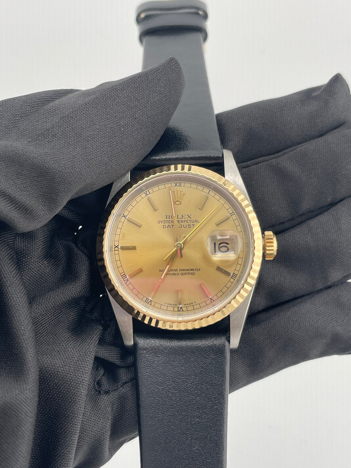 Rolex Datejust 36 Champagne Stick Dial on Generic Black Leather Band Ref. 16233 1996 — view 2