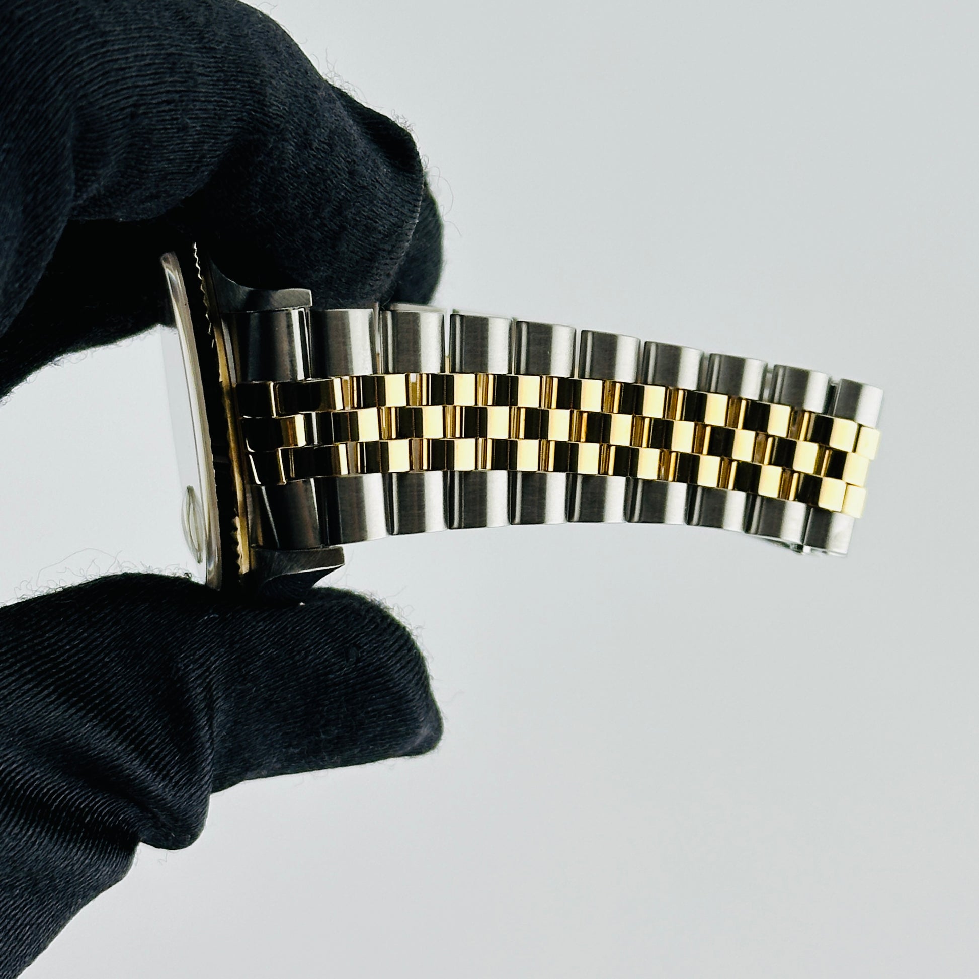 Rolex Datejust Champagne Diamond Factory Dial on D Link Jubilee Bracelet Ref. 16233G 2000 — view 5