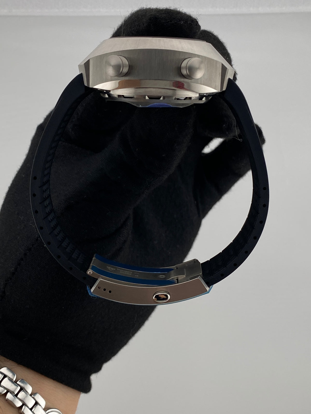 Omega Speedmaster Spacemaster Z‑33 Black Dial on Rubber Ref. 325.92.43.79.01.001 Complete 2026 — view 5