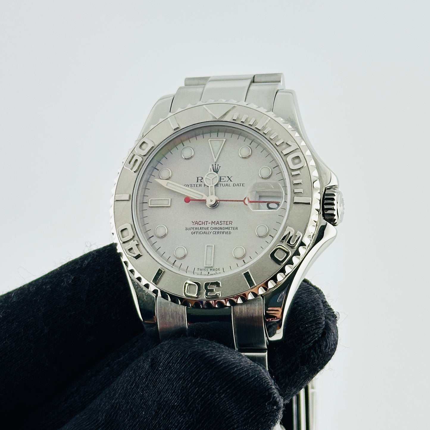 Rolex Yacht-Master Midsize Platinum Dial on Oyster Ref. 168622 Papers 1999 — view 3
