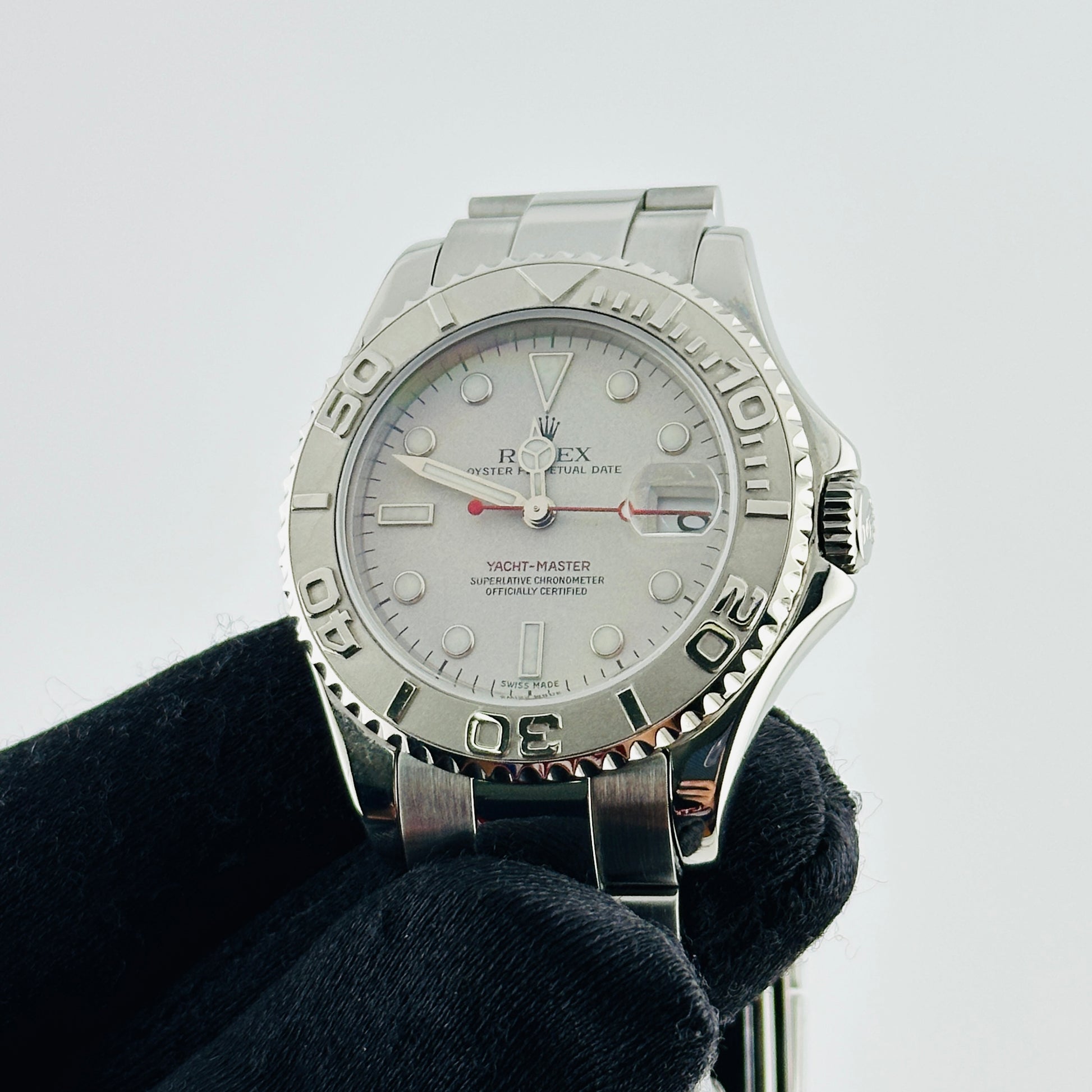Rolex Yacht-Master Midsize Platinum Dial on Oyster Ref. 168622 Papers 1999 — view 3