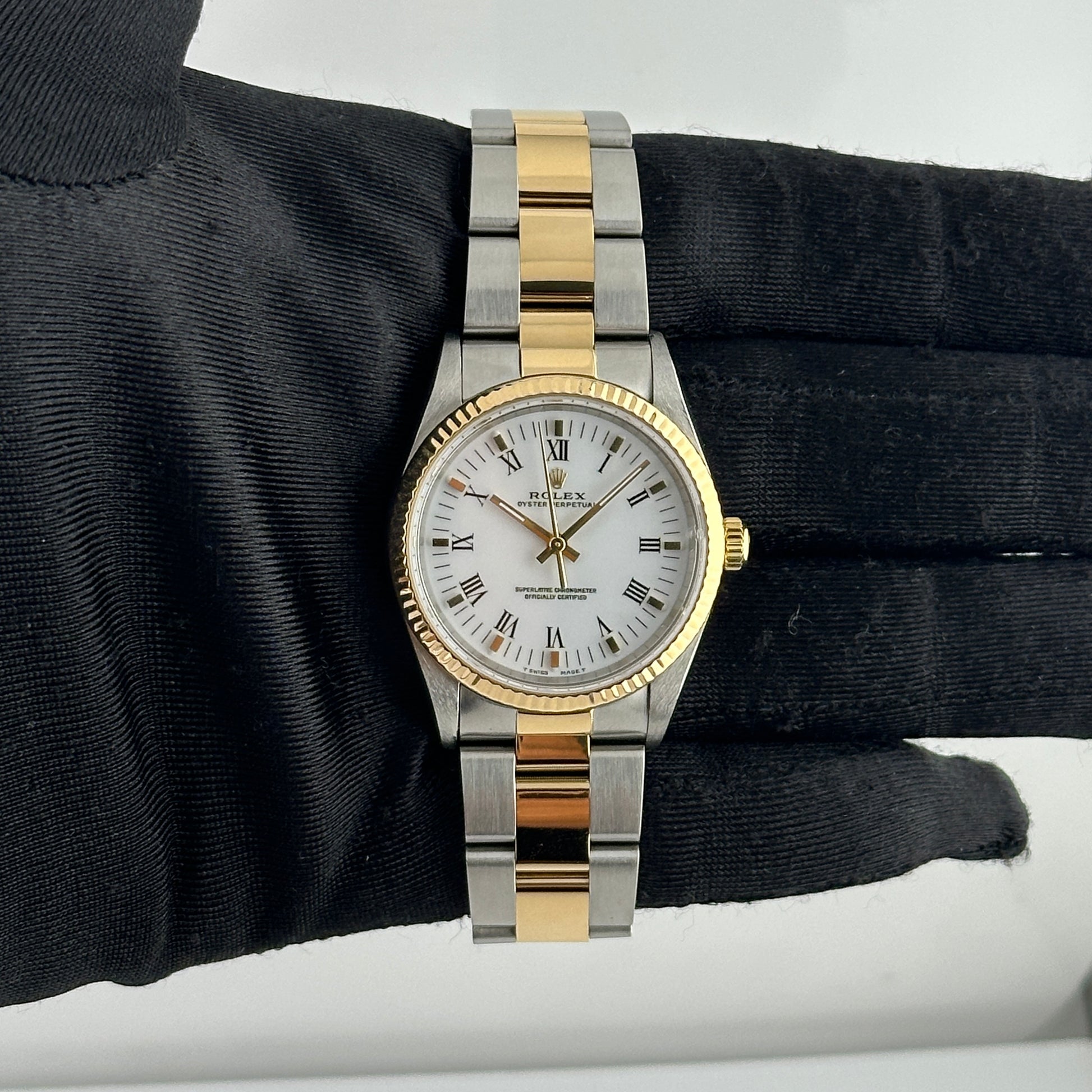 Rolex Oyster Perpetual White Roman Dial on Oyster Ref. 14233 Papers 1998 — view 2