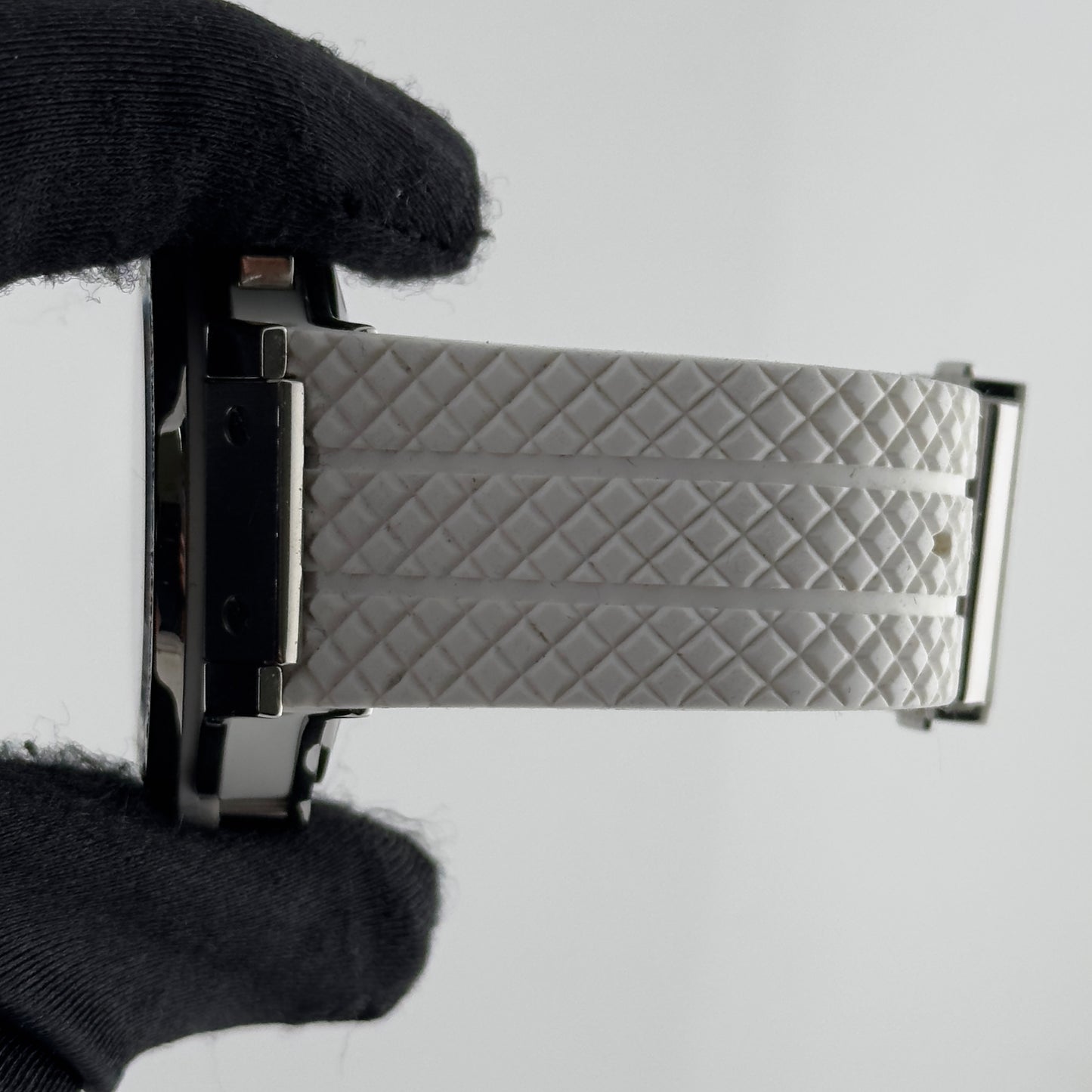 Hublot Big Bang White Dial on Rubber Strap Ref. 301.SE.230.RW.114 Card Open Date — view 3