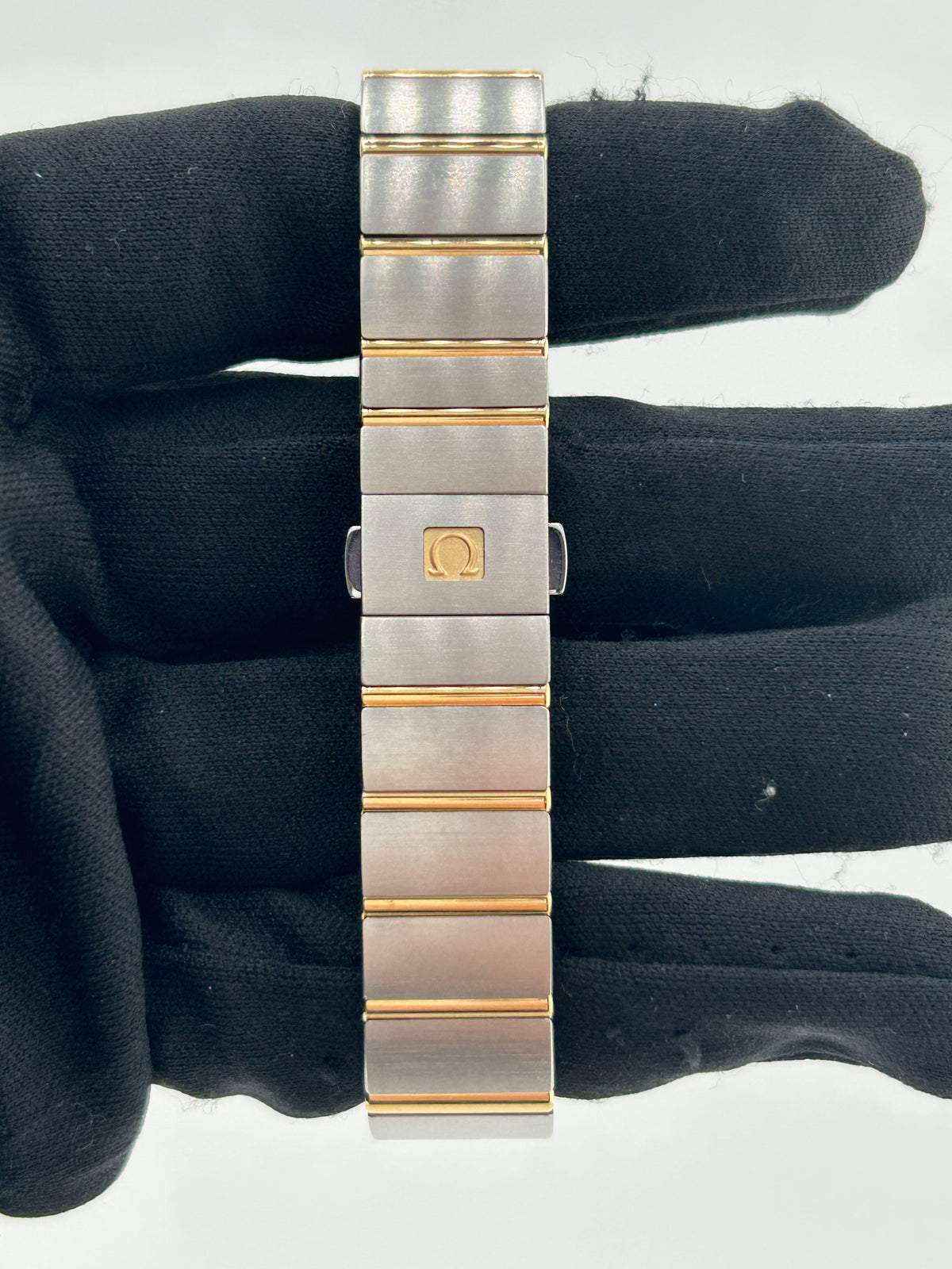 Omega Constellation Gold Dial on Yellow Gold And Stainless Steel Bracelet Ref. 123.20.27.60.08.001 — view 4