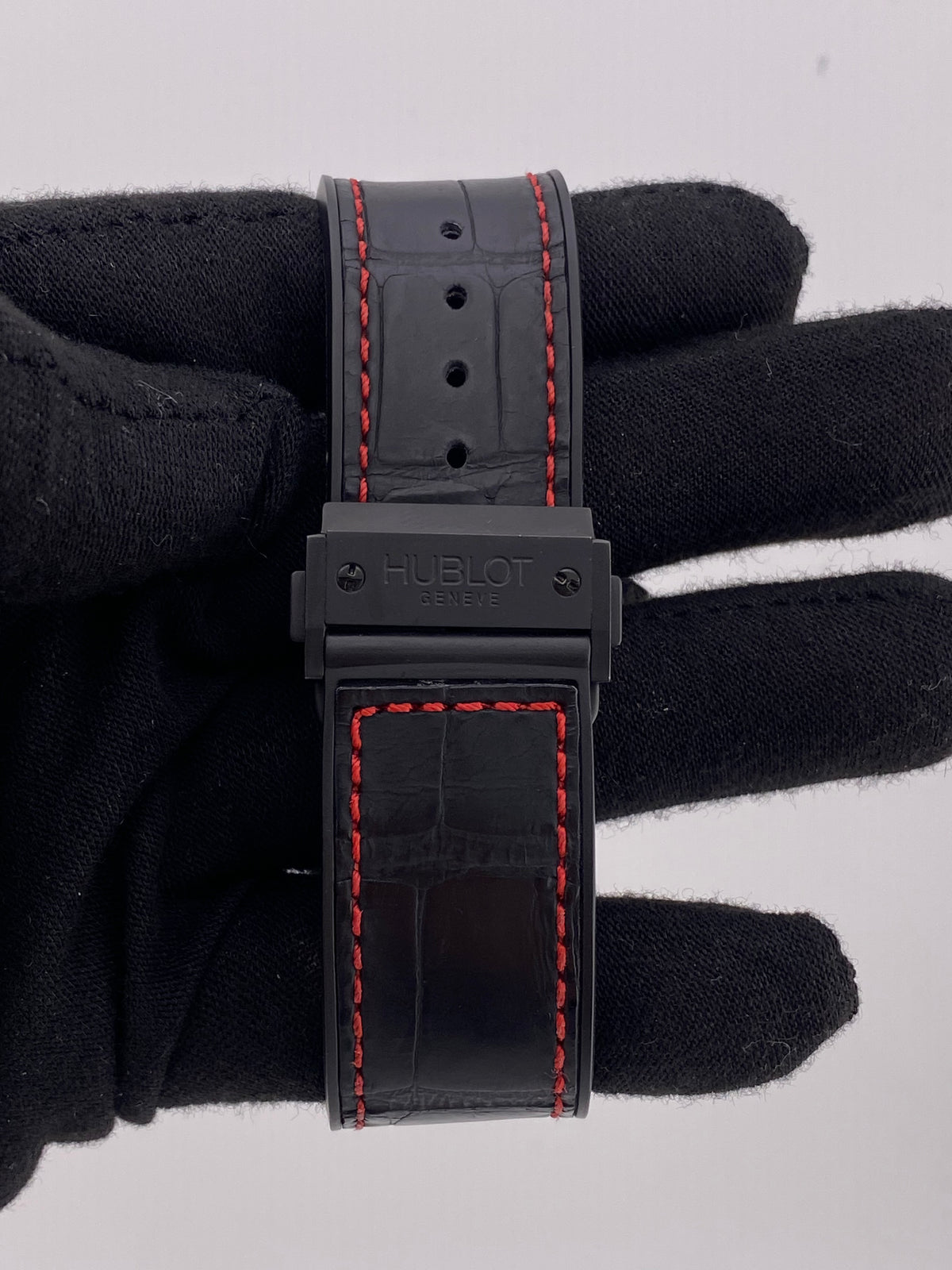 Hublot Big Bang Black Dial on Leather Strap Ref. 301.CI.1123.GR with Box — view 4