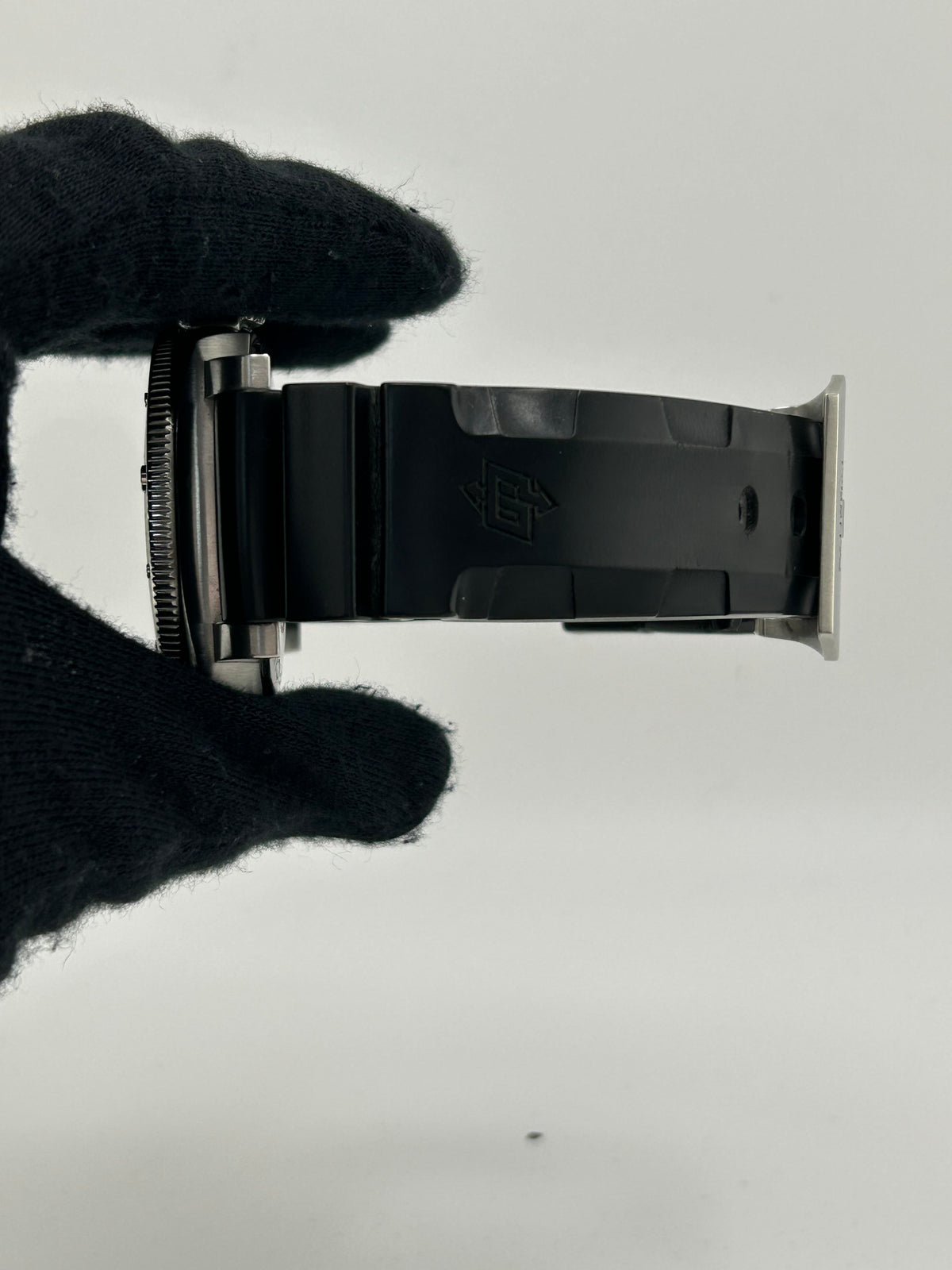 Panerai Luminor Submersible 3 Days Black Dial on Black Rubber Strap Ref. PAM00683 Complete 2019 — view 5
