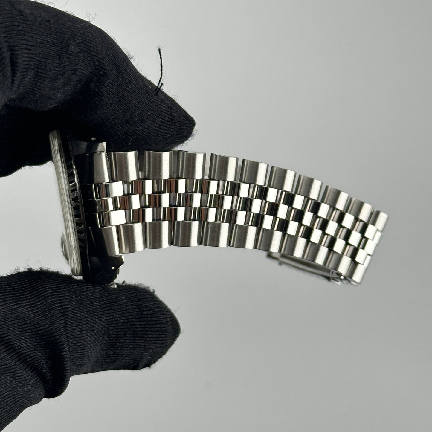 Rolex Datejust Silver Stick Dial on D Link Jubilee Bracelet Ref. 1603 1975 — view 4