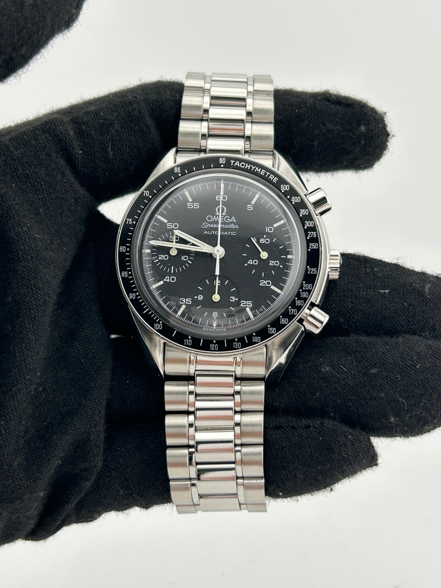 Omega Speedmaster Reduced Black Dial on Stainless Steel Bracelet Ref. 3510.5 — view 2