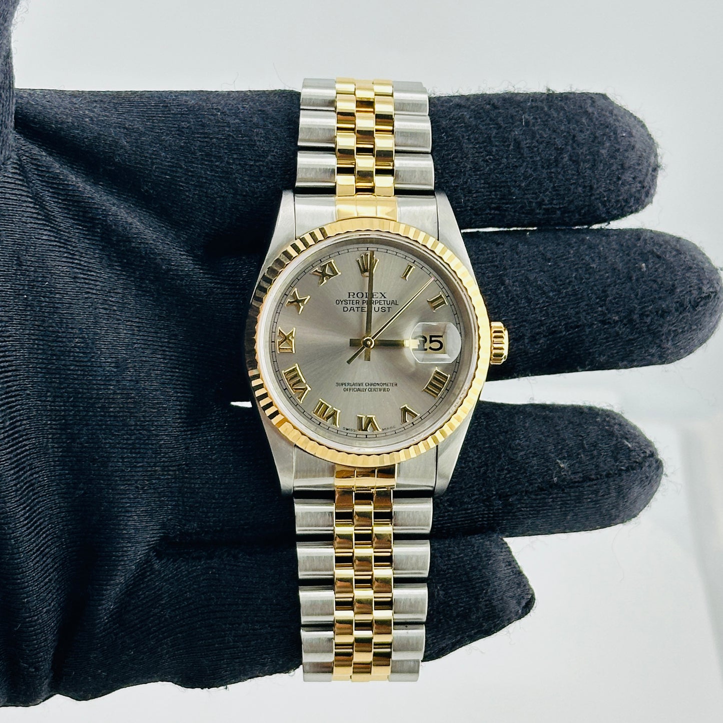 Rolex Datejust Silver Roman Dial on D Link Jubilee Bracelet Ref. 16233 1996 — view 2