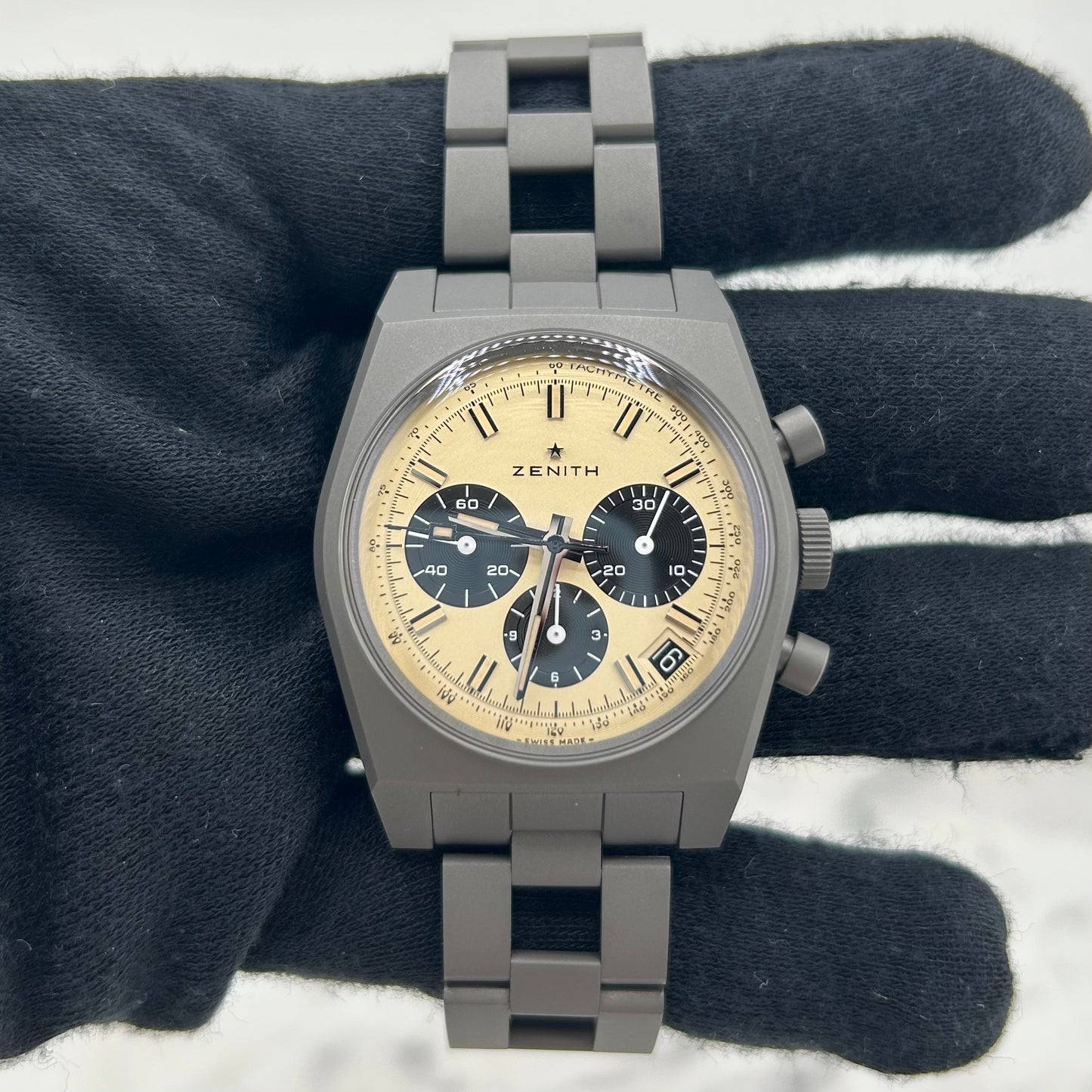 Zenith Chronomaster Revival Beige Dial Ref. 97.L384.400 Card 2025