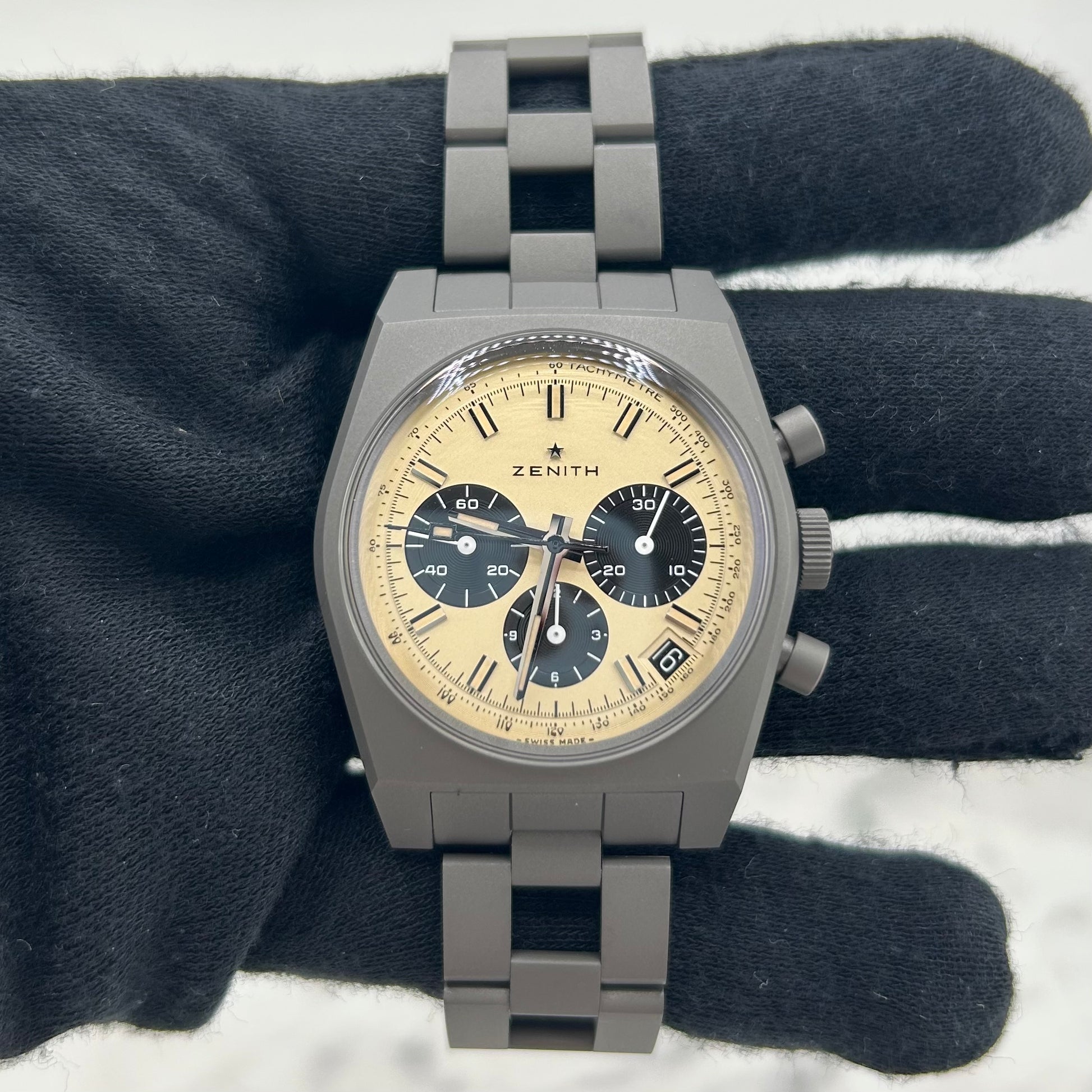 Zenith Chronomaster Revival Beige Dial Ref. 97.L384.400 Card 2025