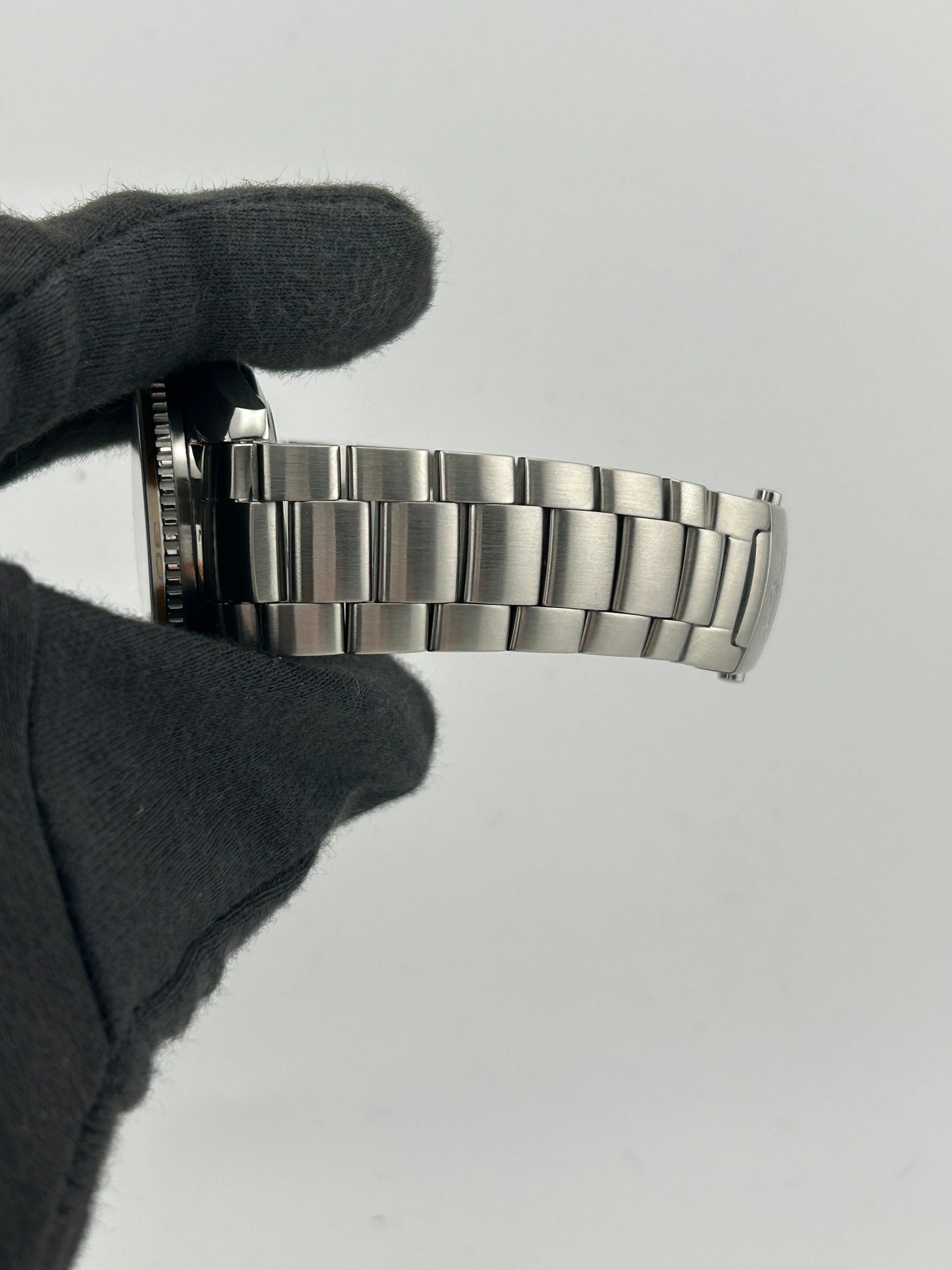 Omega Seamaster Planet Ocean Black Dial on Stainless Steel Bracelet Ref. 2209.50.00 Card — view 5