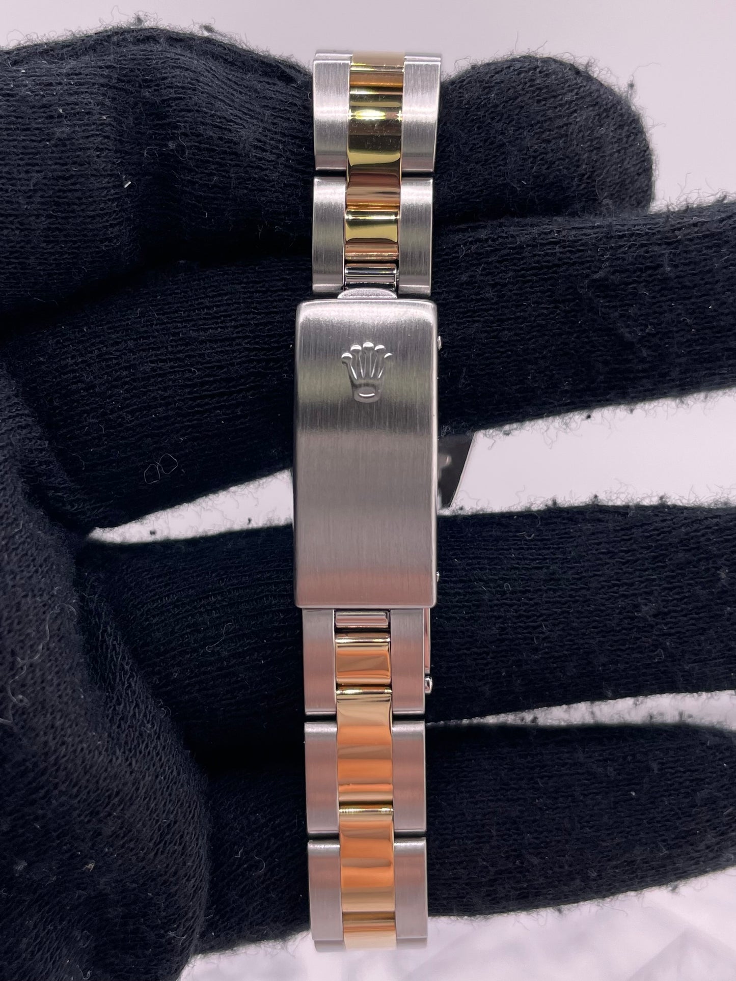 Rolex Oyster Perpetual Champagne Dial on Oyster Ref. 76193 1999 — view 3