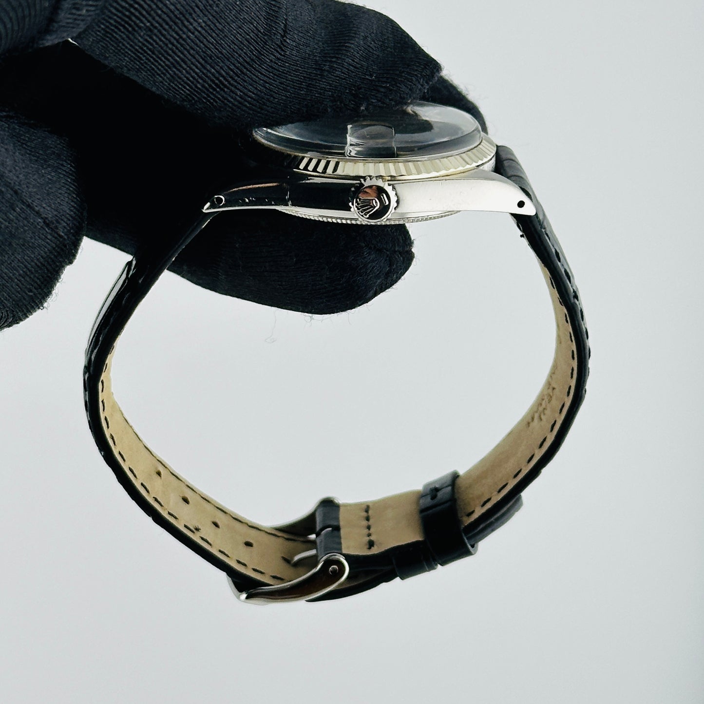 Rolex Datejust Silver Stick Dial on Generic Leather Band Ref. 1601 1970 — view 5