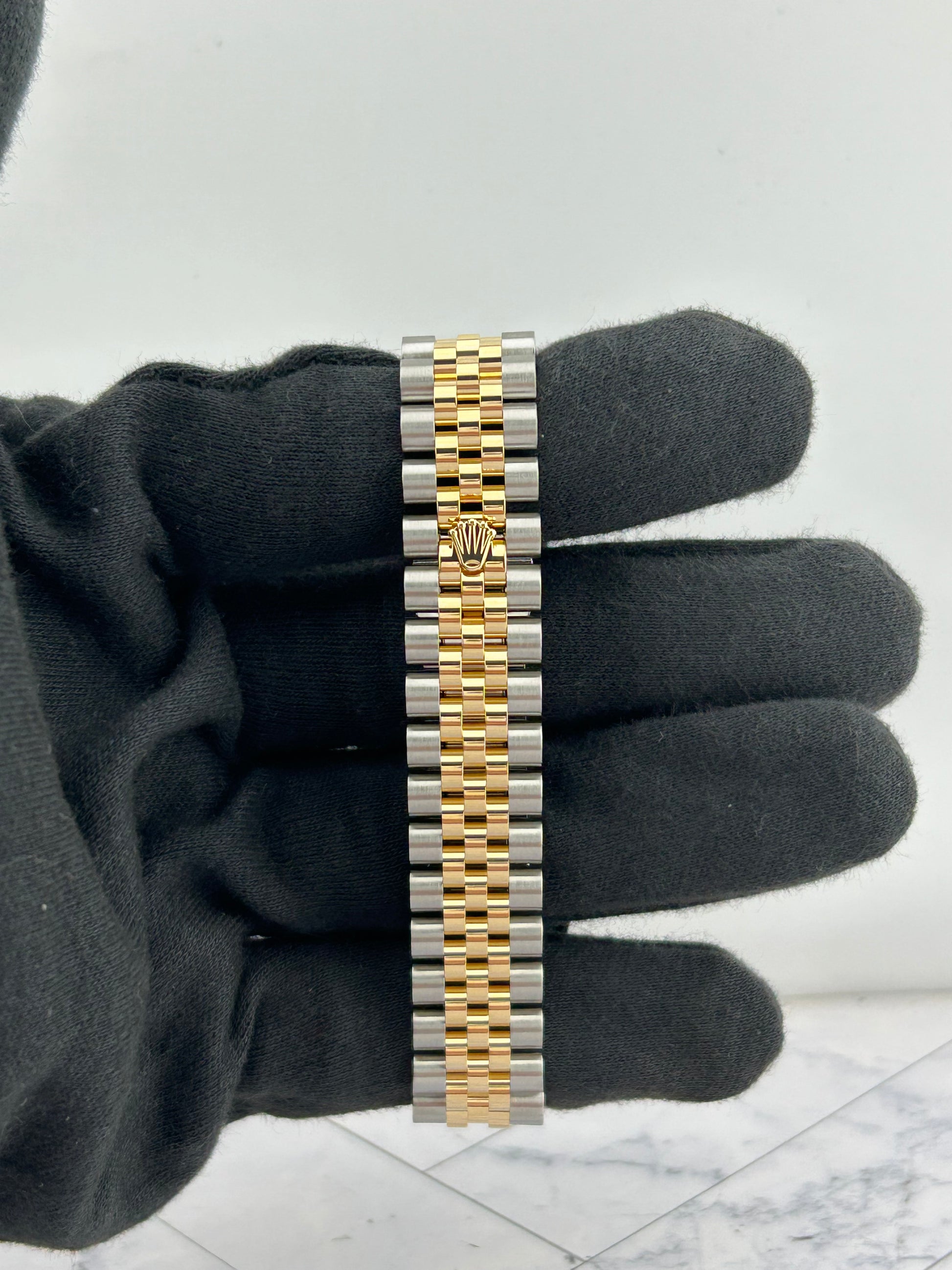 Rolex Datejust 31 Champagne Index Dial on Jubilee D Link Ref. 278273 Card 2026 — view 4