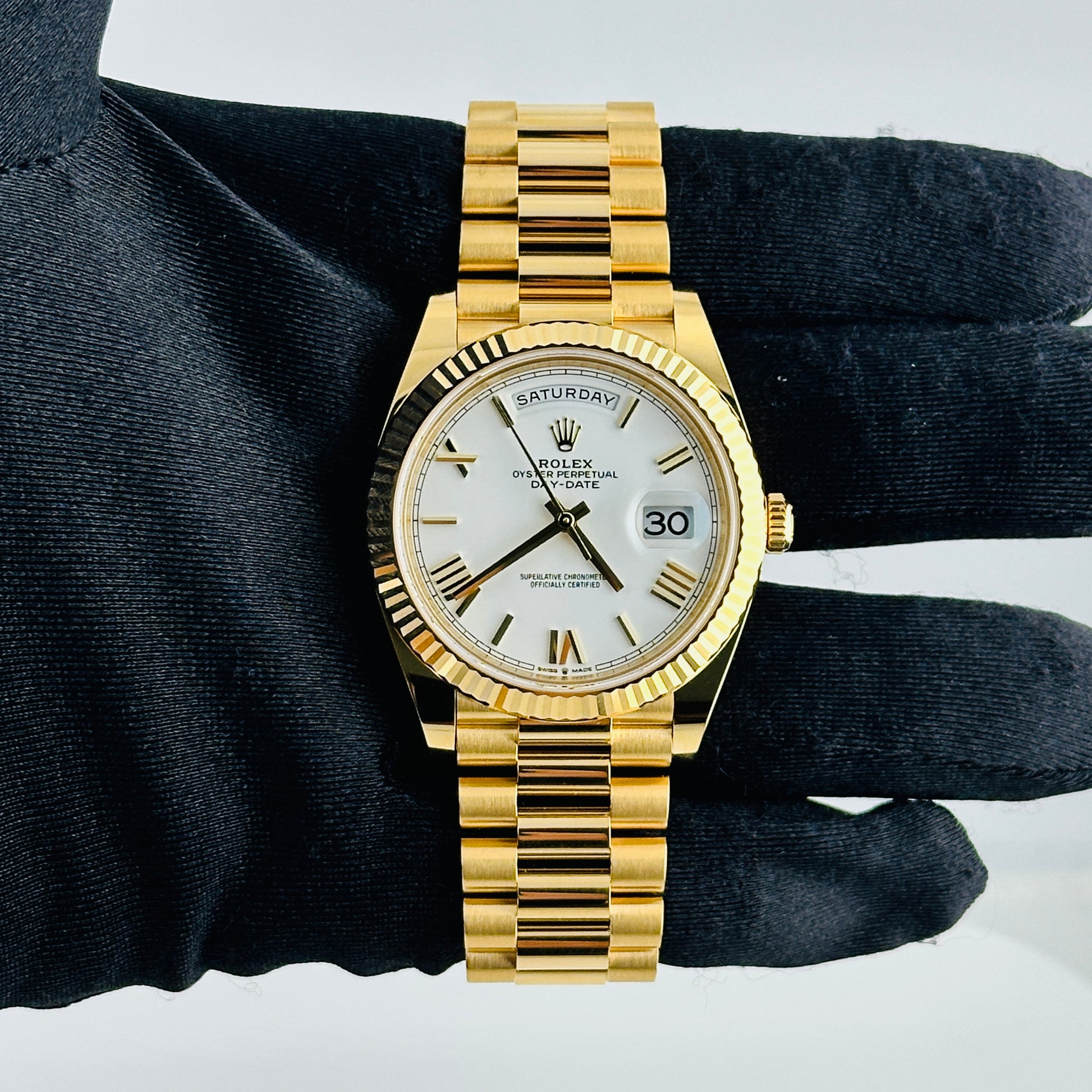Rolex Day-Date 40 White / Yg Roman Markers Dial on President Bracelet Ref. 228238 Card 2026 — view 2