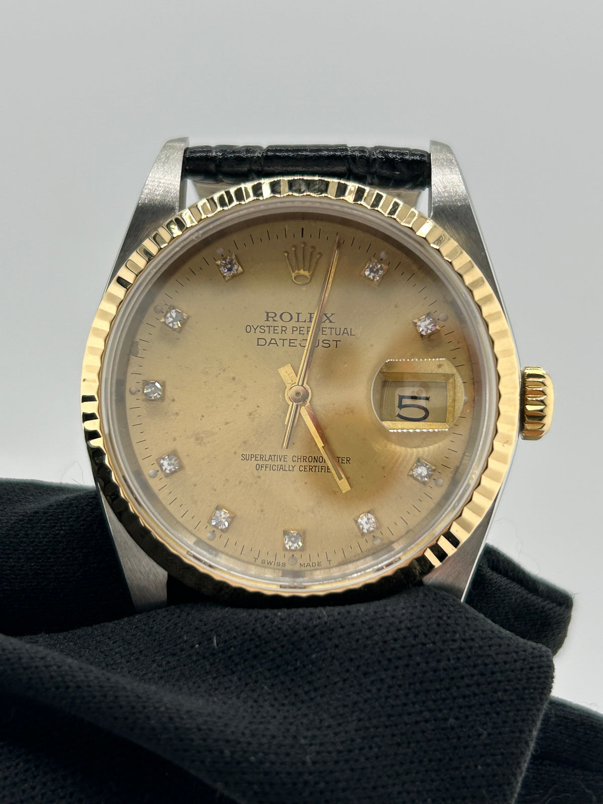 Rolex Datejust 36 Champagne Diamond Dial on Generic Black Leather Strap Ref. 16233 1989 — view 3