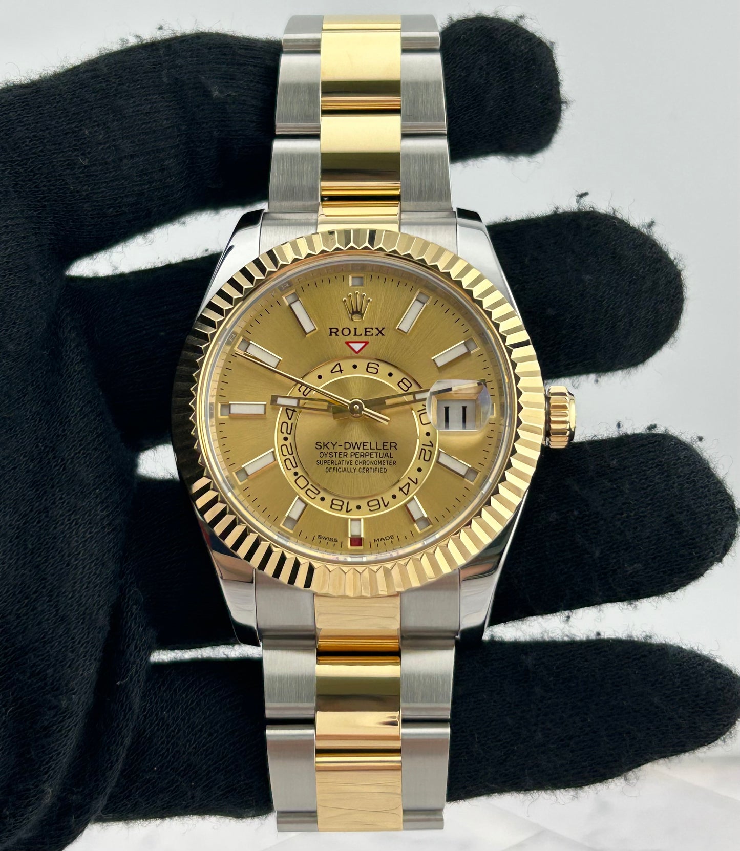 Rolex SkyDweller Champagne Index Dial on Oyster Bracelet Ref. 326933 Card 2022 — view 2