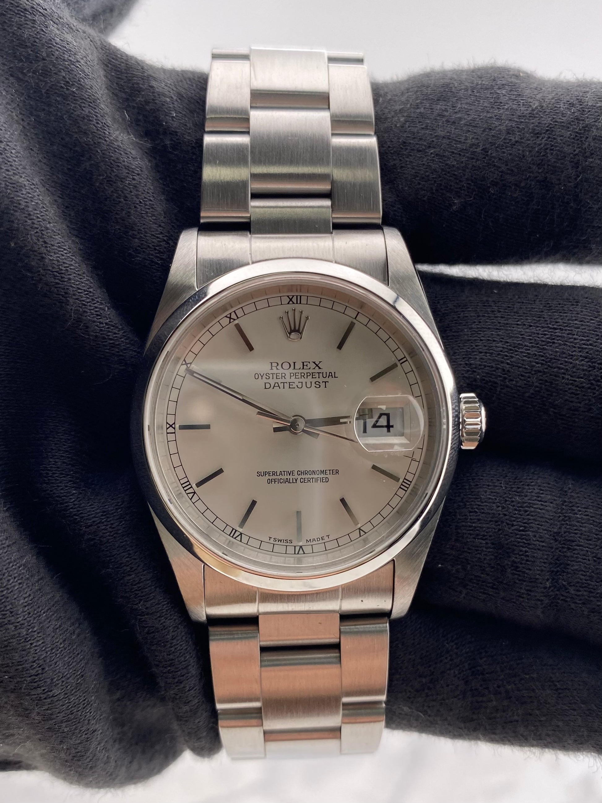 Rolex Datejust 36 Silver Stick Dial on Jubilee Ref. 16200 Papers 1999 — view 2