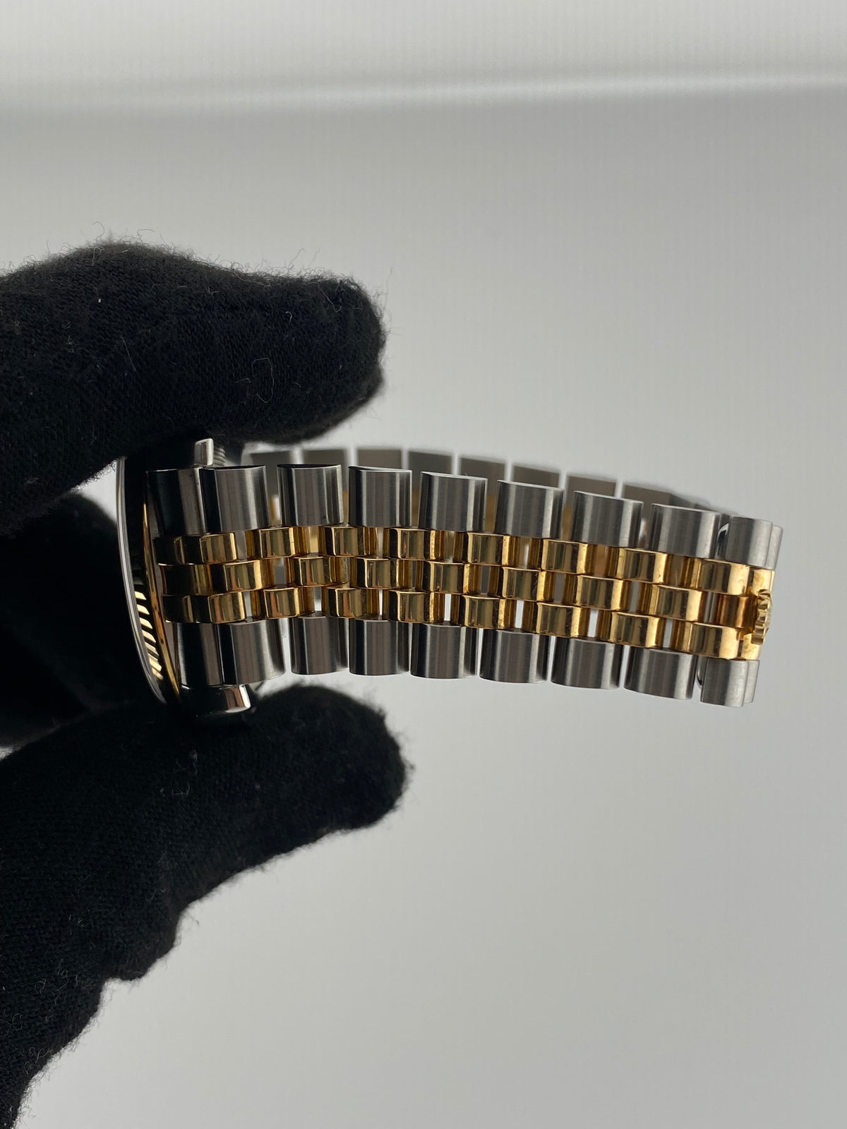 Rolex Datejust 36 Ivory Roman Dial on Jubilee Ref. 116233 — view 5