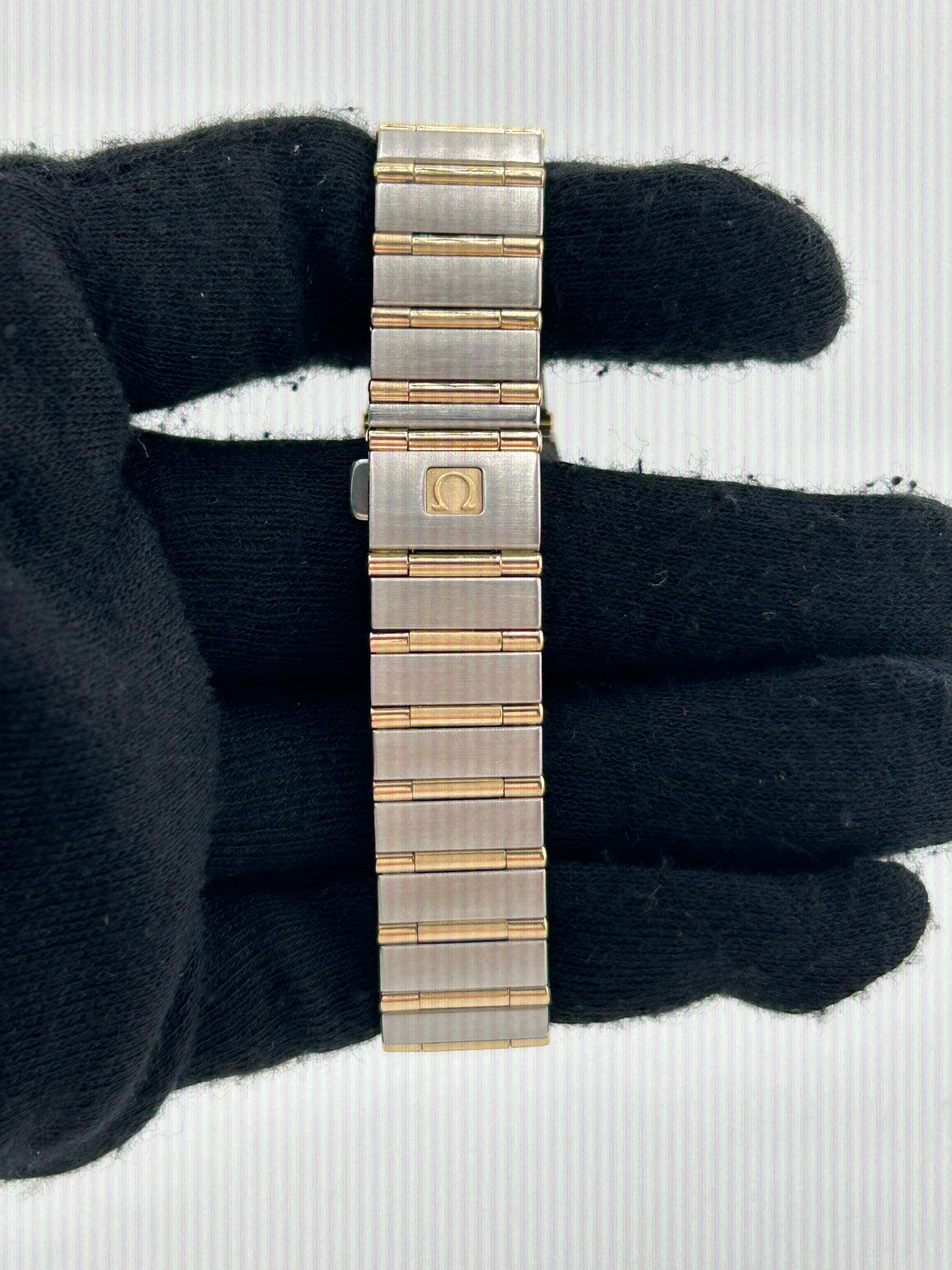 Omega Constellation White Mop Dial on 2 Tone Yellow Gold/Stainless Steel Bracelet Ref. 766.1201 — view 4