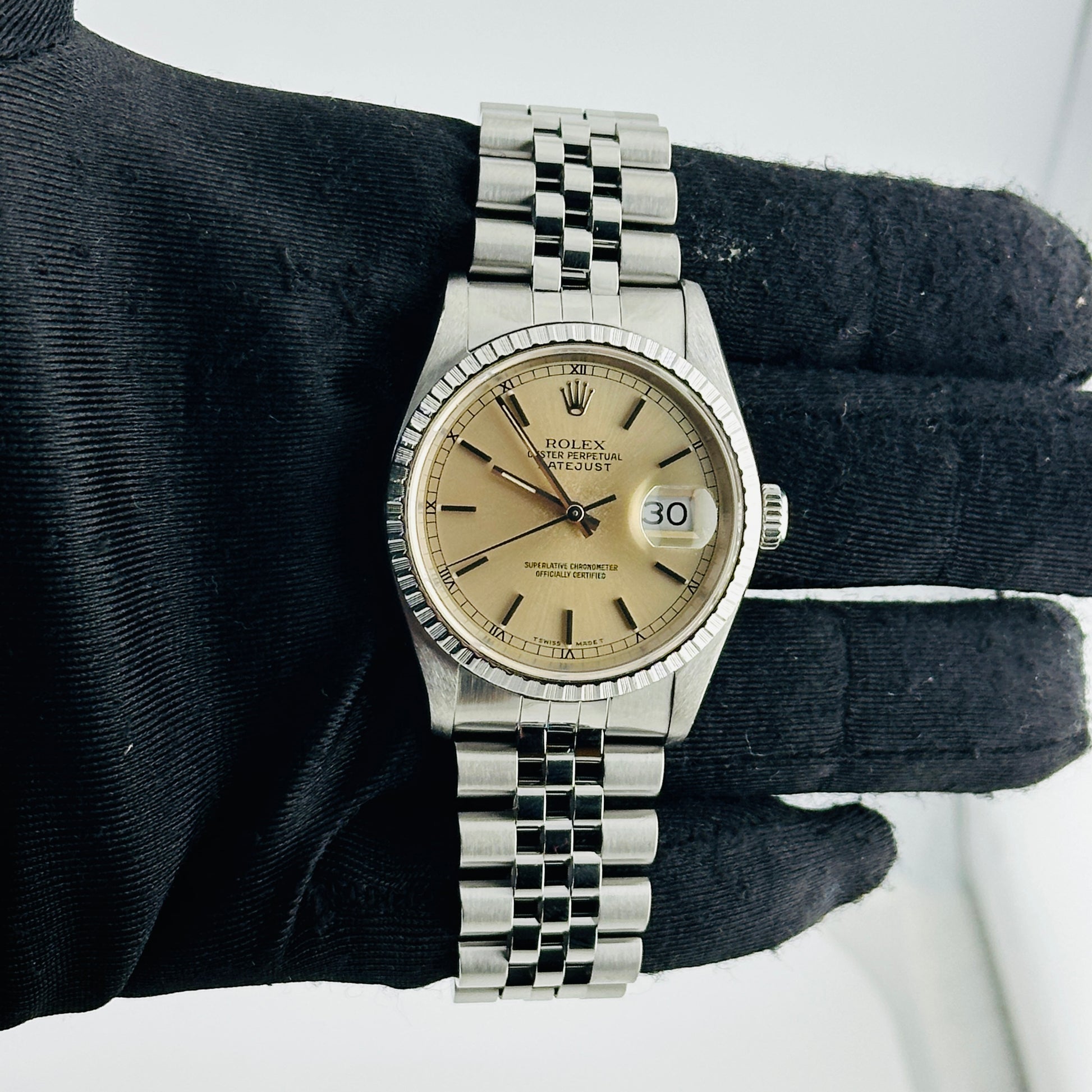 Rolex Datejust Silver Stick Dial on Jubilee Ref. 16220 1991 — view 2