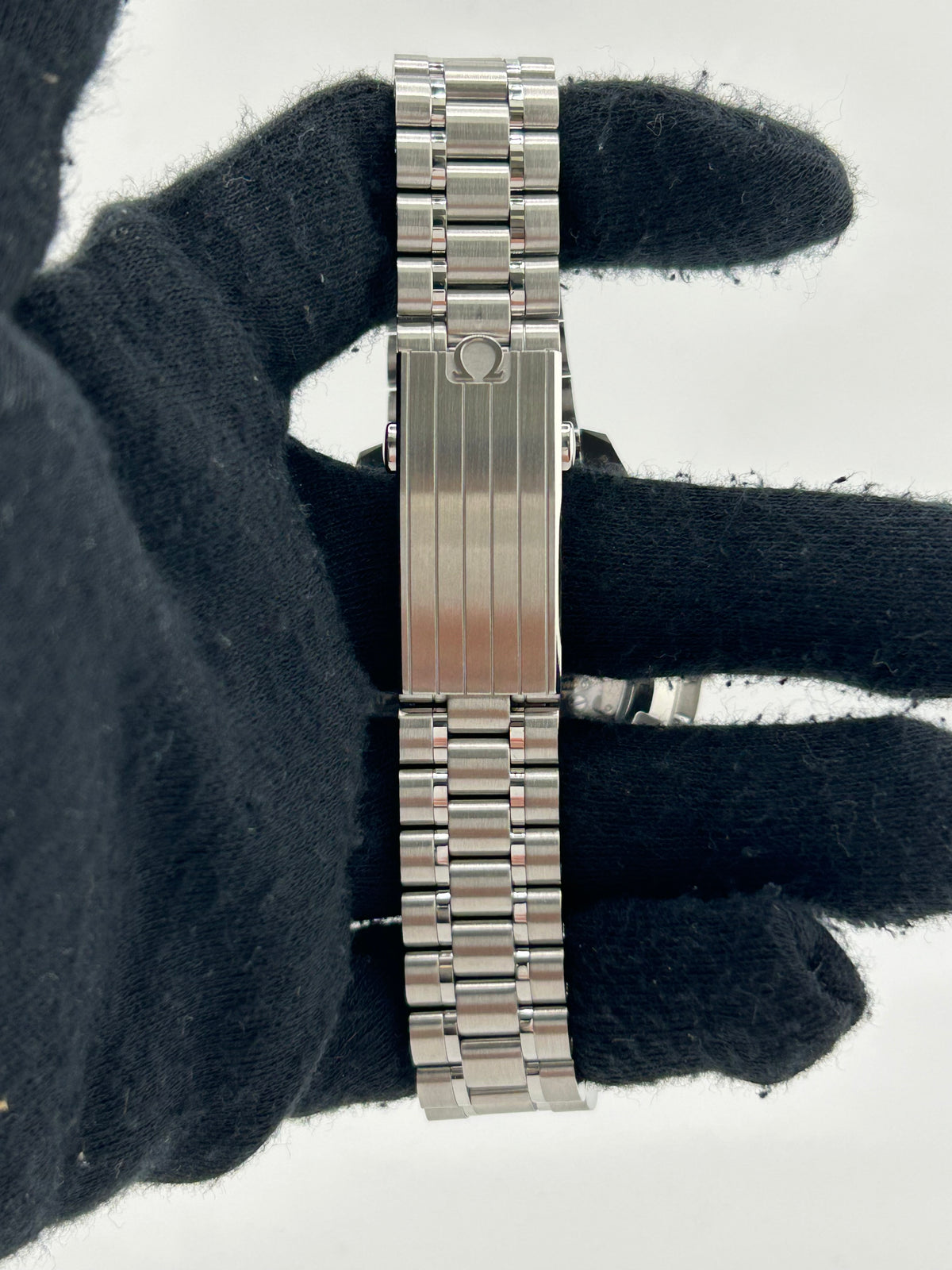 Omega Speedmaster Moonwatch Professional White Dial on Bracelet Ref. 310.30.42.50.04.001 Complete 2024 — view 4