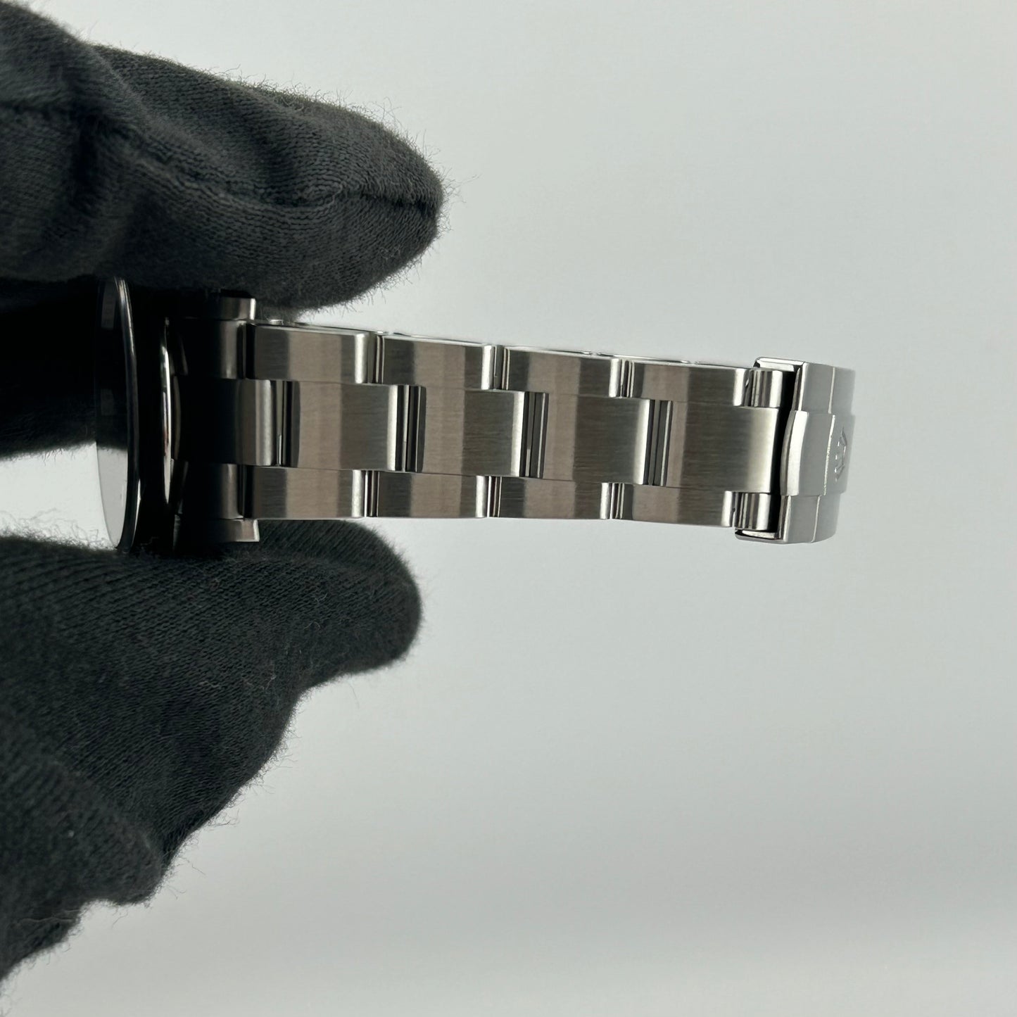 Rolex Oyster Perpetual 31 Blue Dial on Stainless Steel Ref. 277200 — view 5