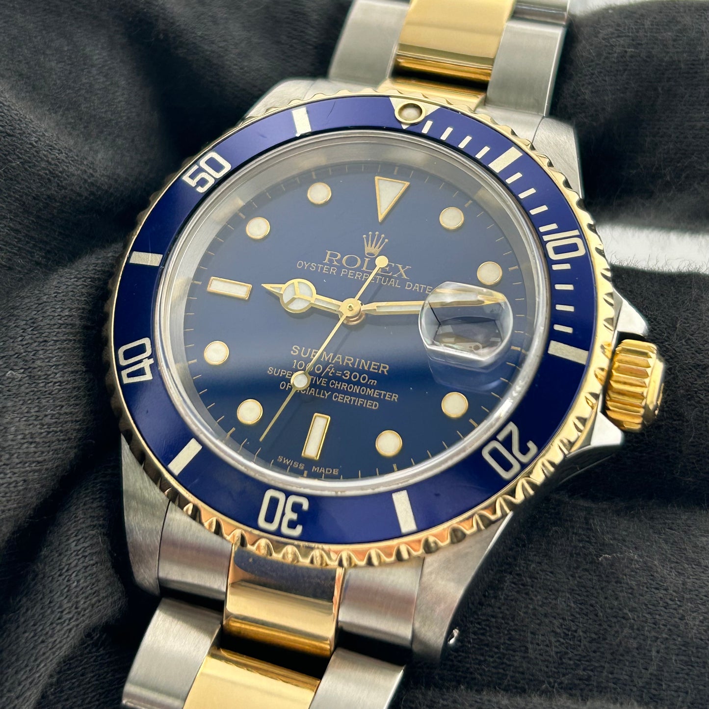 Rolex Submariner Blue Dial on Oyster Ref. 16613 2000 — view 3