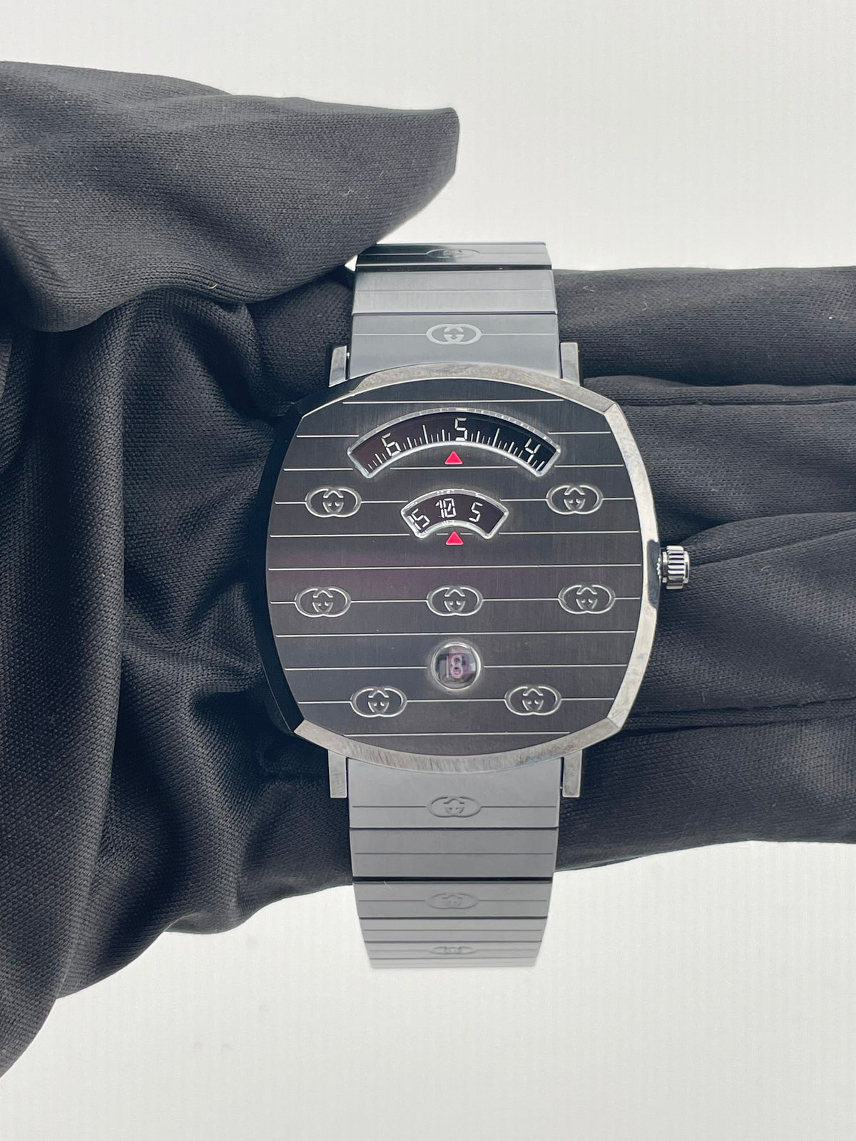 Gucci Gucci Grip Black Dial on Steel Bracelet Ref. YA157429 with Box — view 2