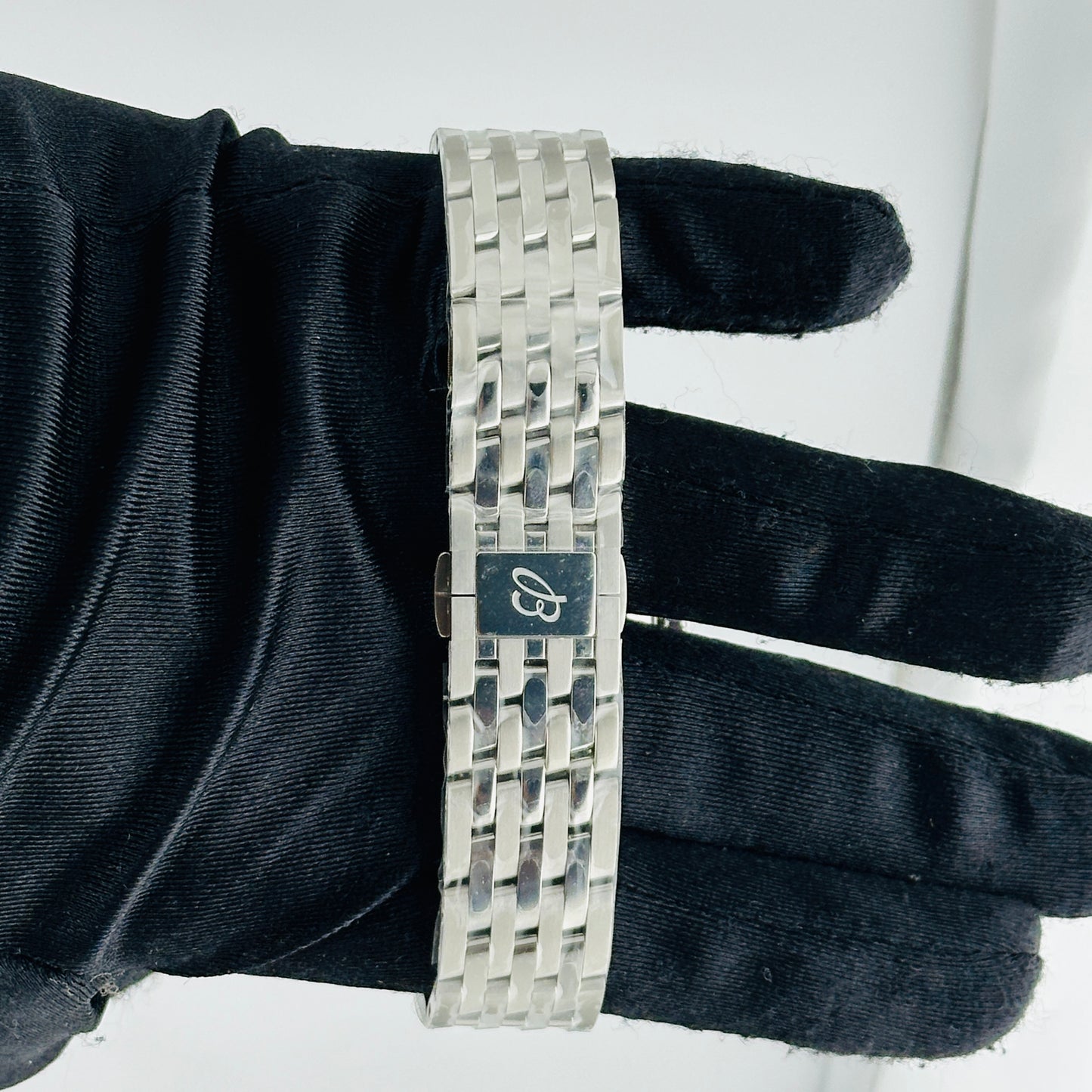Breitling Navitimer B01 Chronograph Mint Green Dial on Bracelet Ref. AB0139211L1A1 Card 2025 — view 3