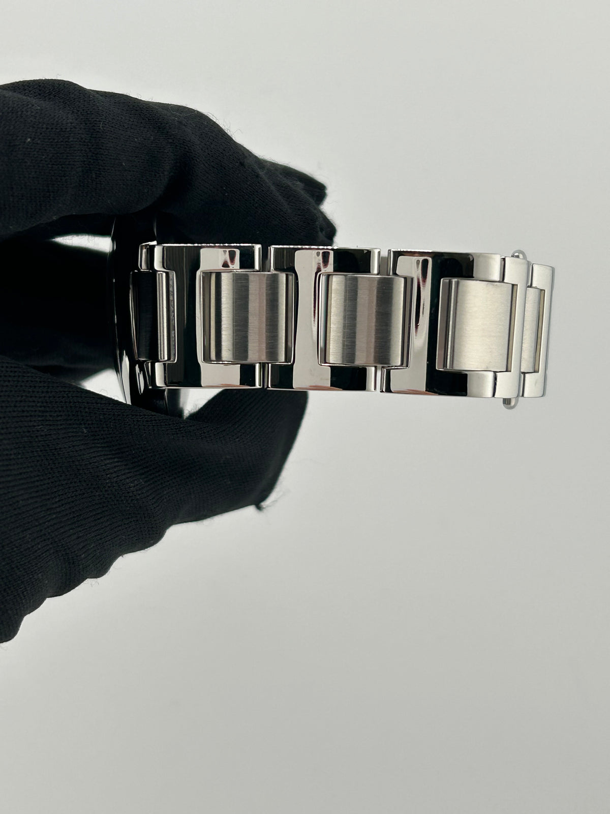 Cartier Ballon Bleu Silver Roman Dial on Stainless Steel Bracelet Ref. W69012Z4 Complete 2011 — view 5