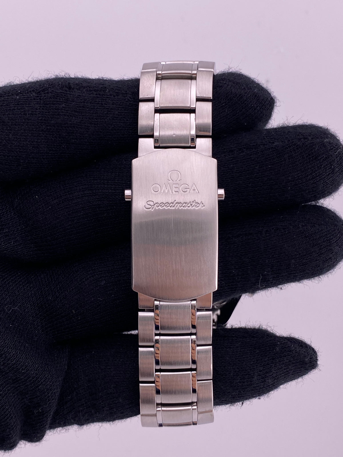 Omega Speedmaster Date Black Dial on Stainless Steel Ref. 3210.51 — view 4