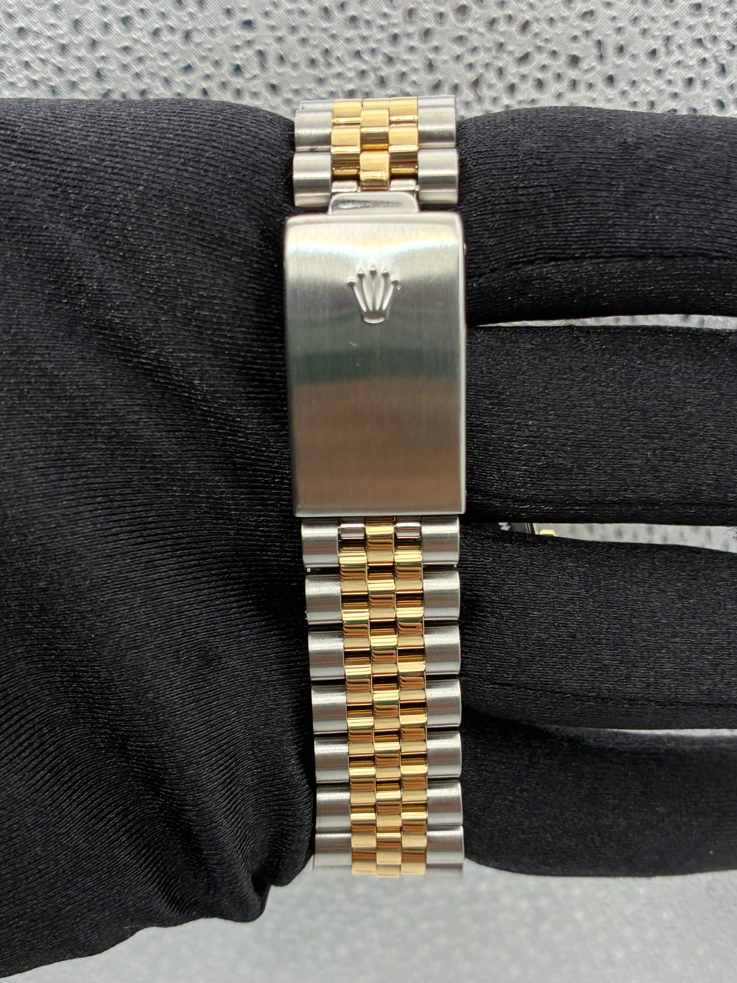 Rolex Datejust Champagne Diamond Factory Dial on Jubilee Ref. 16233G 1994 — view 2