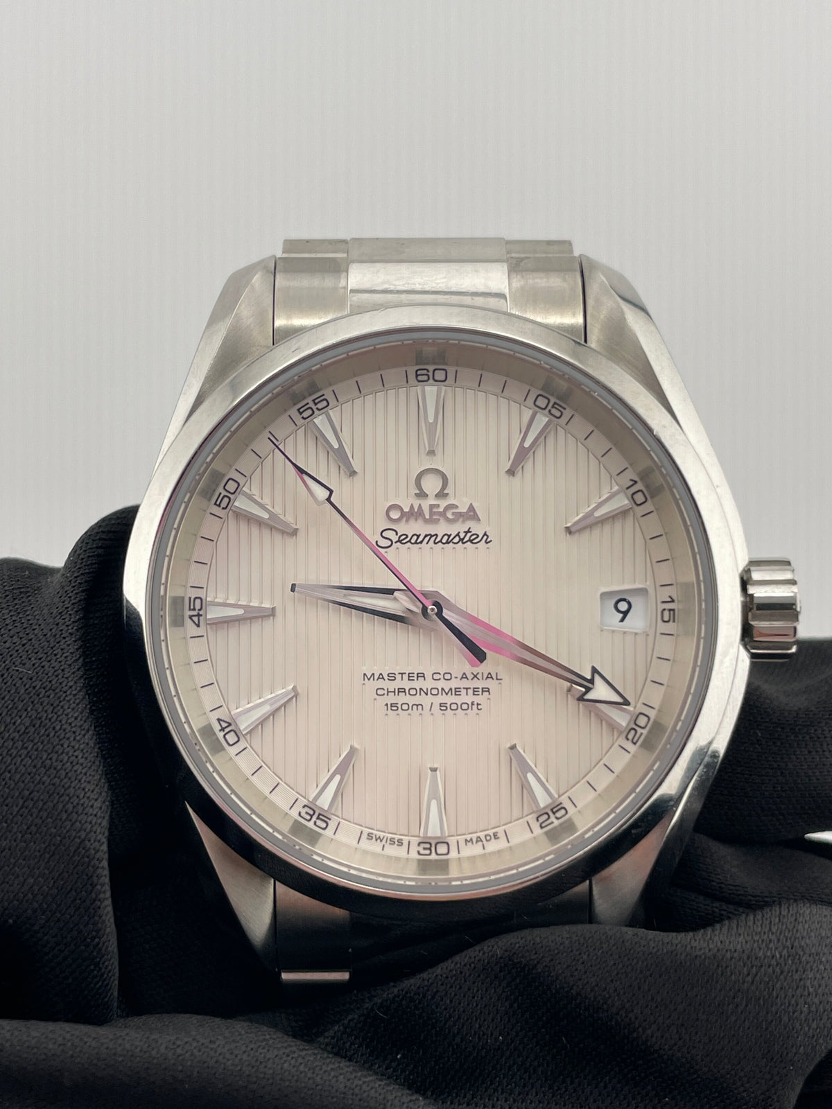 Omega Seamaster Aqua Terra White Dial on Stainless Steel Bracelet Ref. 231.10.39.21.02.002 Card 2017 — view 3