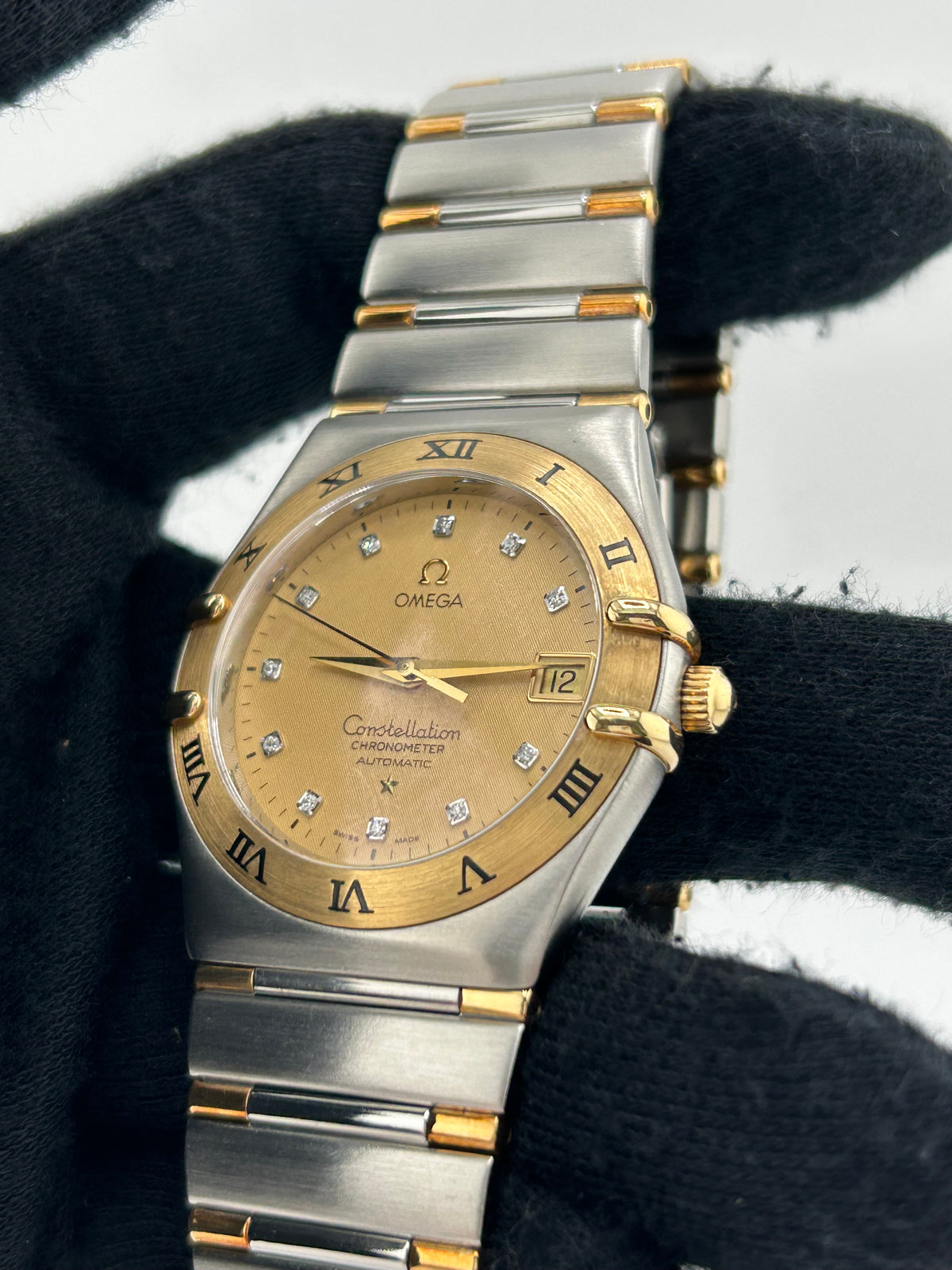 Omega Constellation Diamond Dial on 2 Tone Bracelet Ref. 1302.15 — view 3