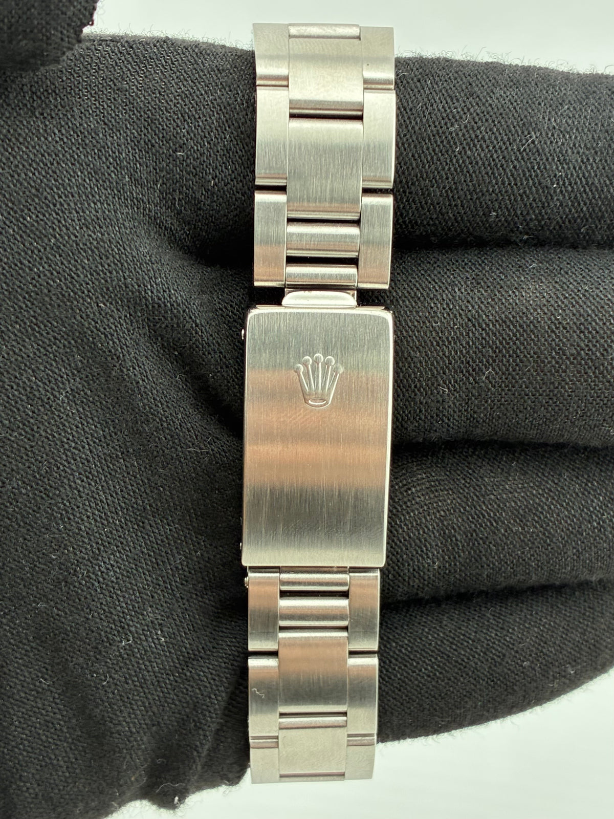 Rolex Oyster Perpetual Blue Dial on Oyster Bracelet Ref. 77080 Papers 1999 — view 4