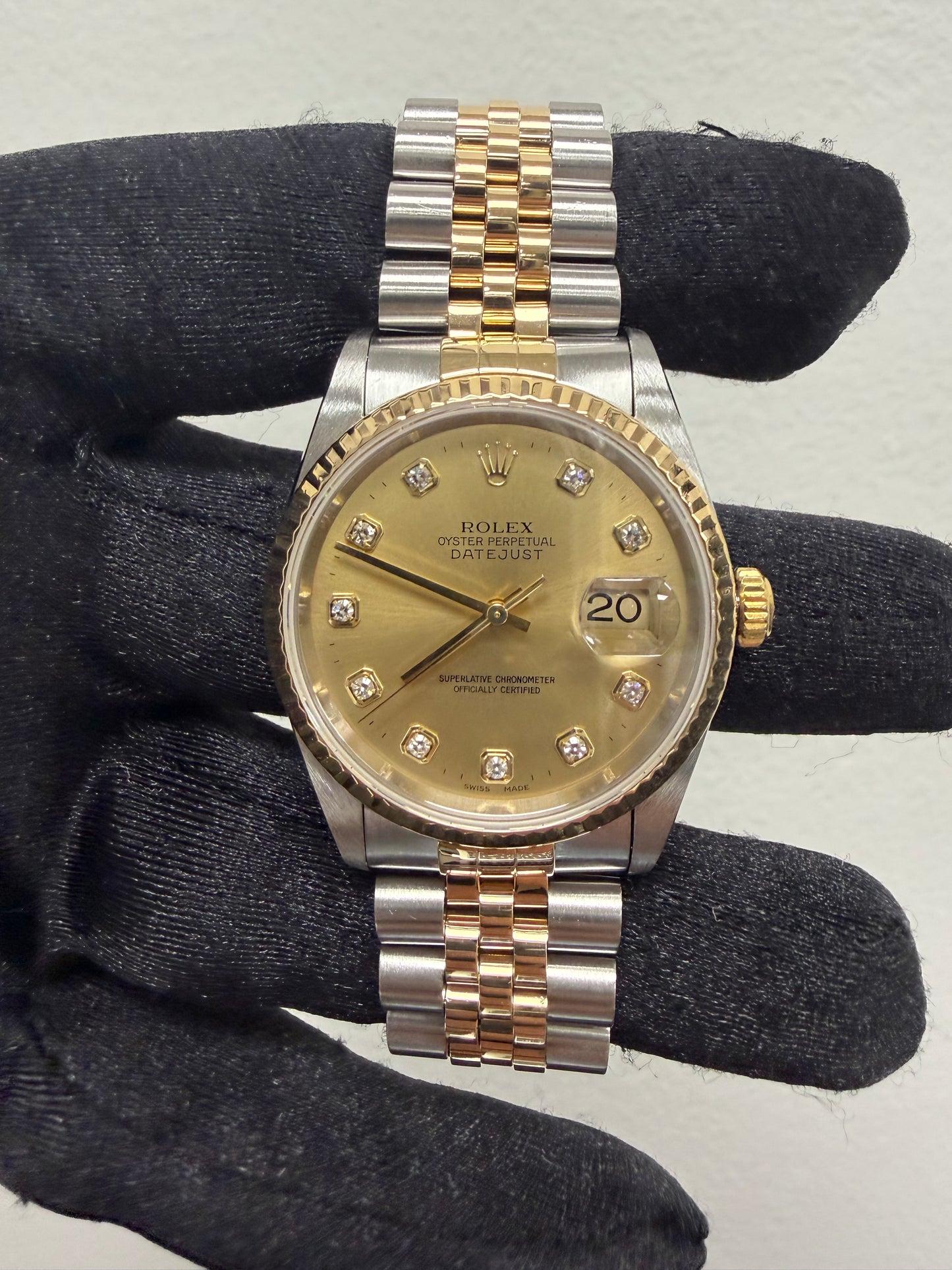 Rolex Datejust Champagne Diamond Dial on Jubilee Ref. 16233 — view 2