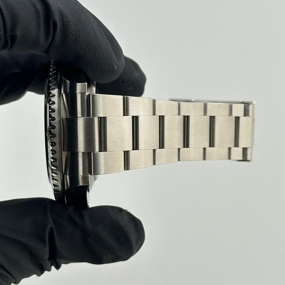 Rolex Sea-Dweller Black Dial on Oyster Steel Bracelet Ref. 126600 Card 2019 — view 6